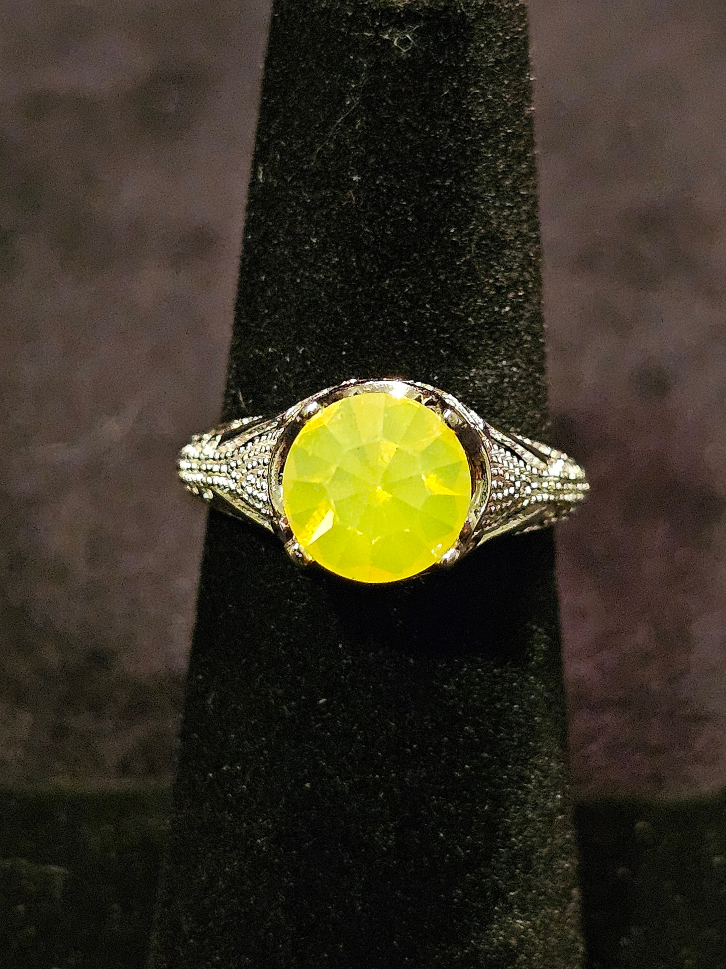 Uranium Glass Round cut Ring vintage style new Sterling Silver size 7 vintage Yellow Uranium glass stone that glows under black / UV light