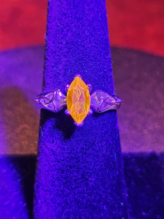 Bague en verre de cadmium taille marquise, taille 6 à 9, en argent sterling neuf avec pierre de verre de cadmium vintage de 10 x 5 mm qui brille sous la lumière noire / UV