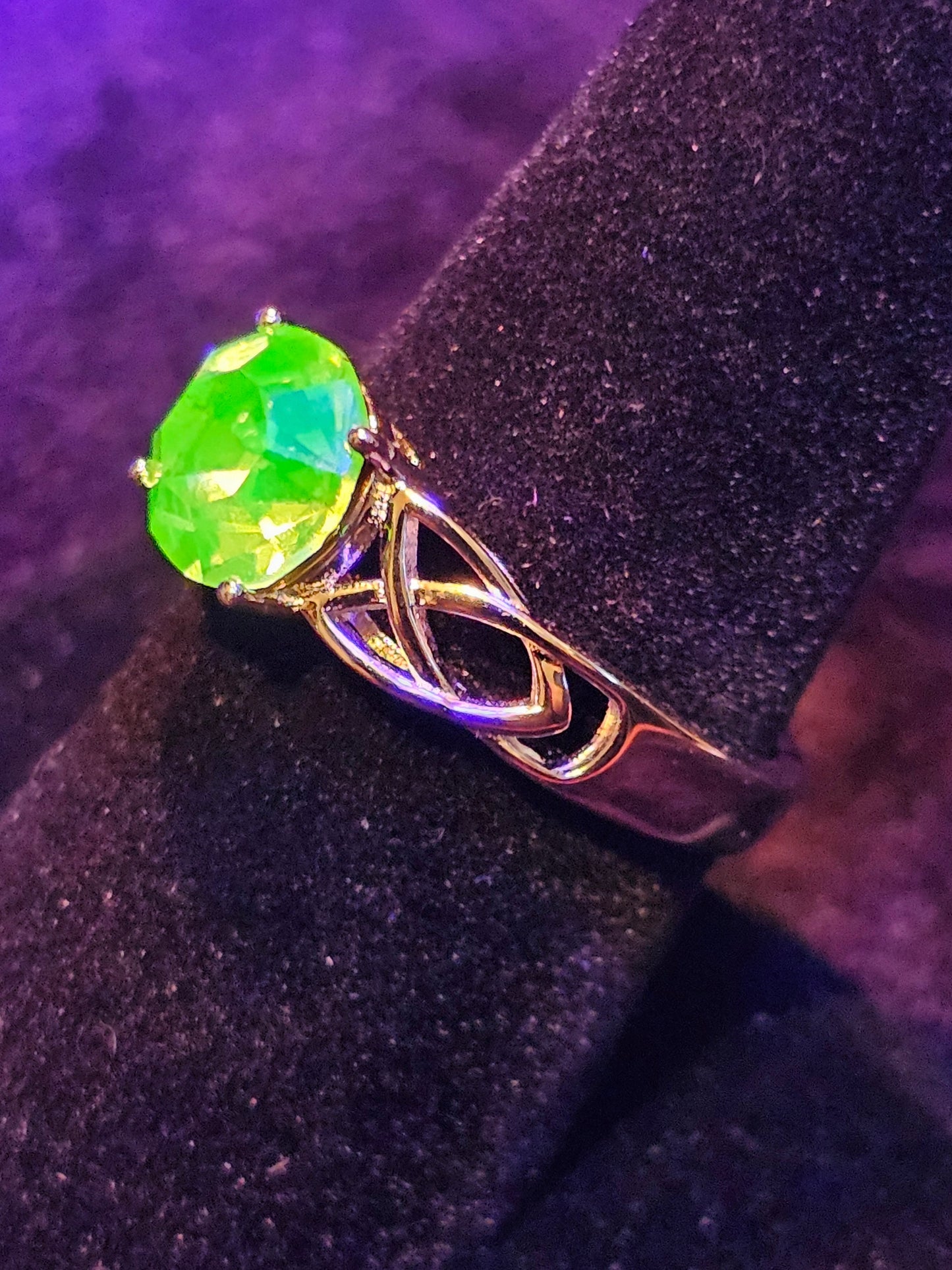 Uranium Glass Round cut Celtic Knot Ring in size 4 to 10.5 Sterling Silver with vintage Uranium glass stone that glows under black/UV light