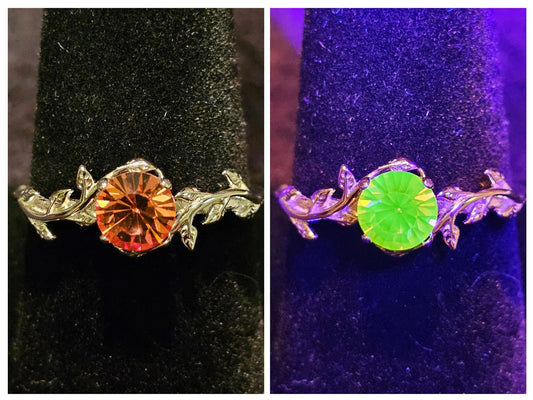 Bague en verre d'uranium taille ronde taille 4 à 10,5 en argent sterling neuf avec pierre de verre d'uranium rose rare vintage qui brille sous la lumière noire / UV