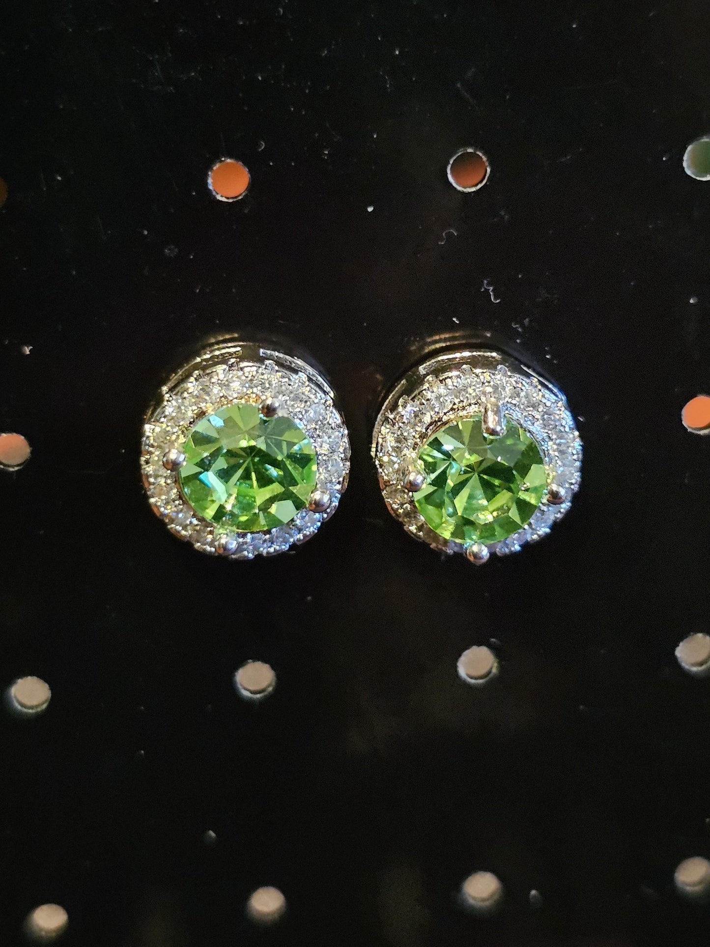 Coffret cadeau de bijoux en verre d'uranium Bague en argent sterling, boucles d'oreilles et collier vintage Le verre d'uranium à coupe ronde brille sous la lumière noire / UV