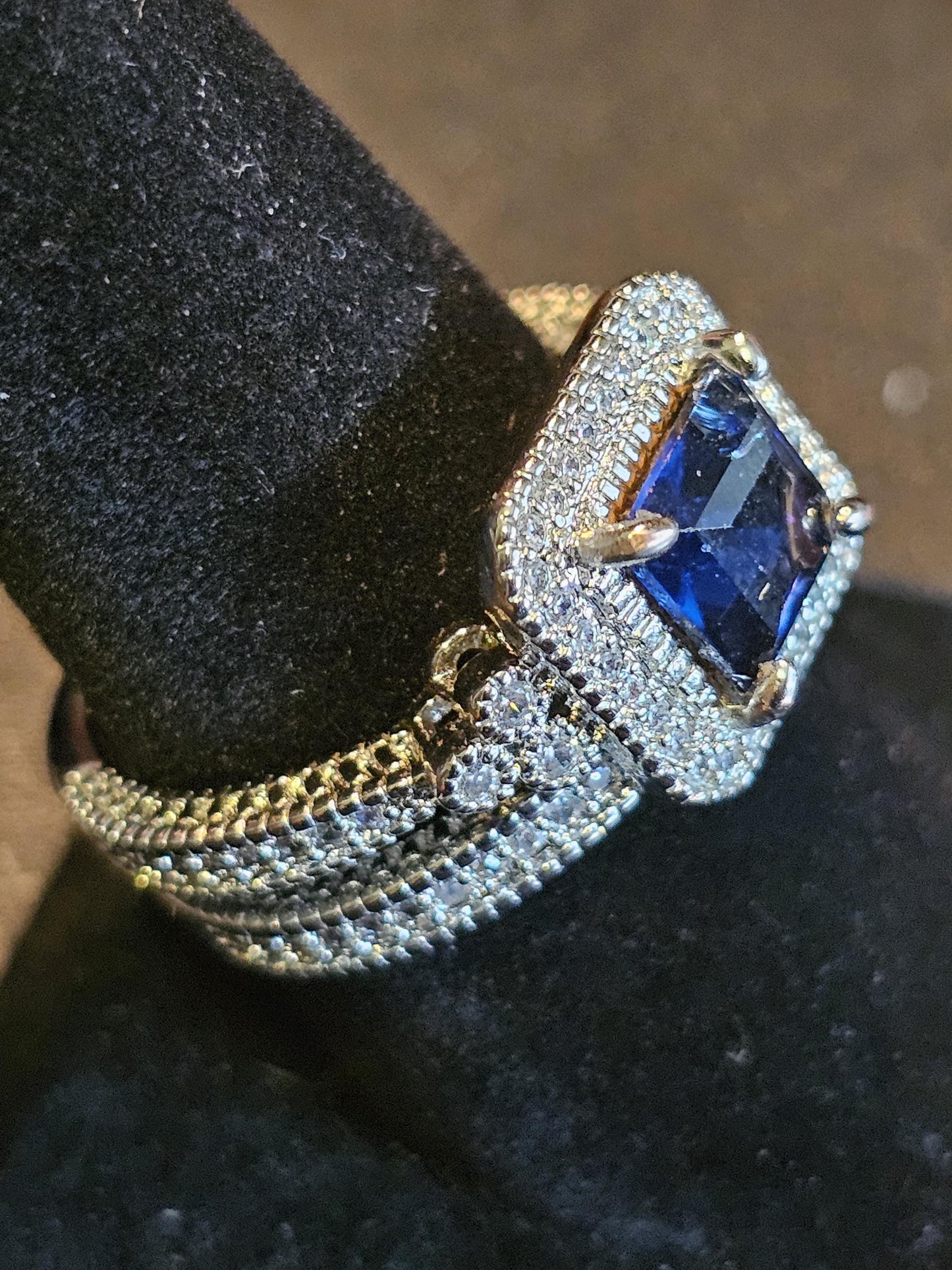 Bague en verre d'uranium taille princesse taille 9 nouvelle argent sterling bleu vintage pierre de taille carrée en verre d'uranium qui brille sous la lumière noire / UV