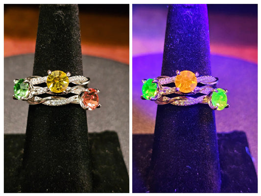 Bague ronde en verre de cadmium ou d'uranium de taille 6 à 10 en argent sterling neuf avec pierre vintage qui brille sous la lumière noire / UV