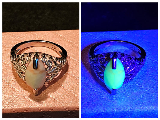 Bague en argent sterling Art déco en verre d'uranium sanglant taille marquise taille 7 avec une pierre en verre d'uranium vintage qui brille sous la lumière noire / UV