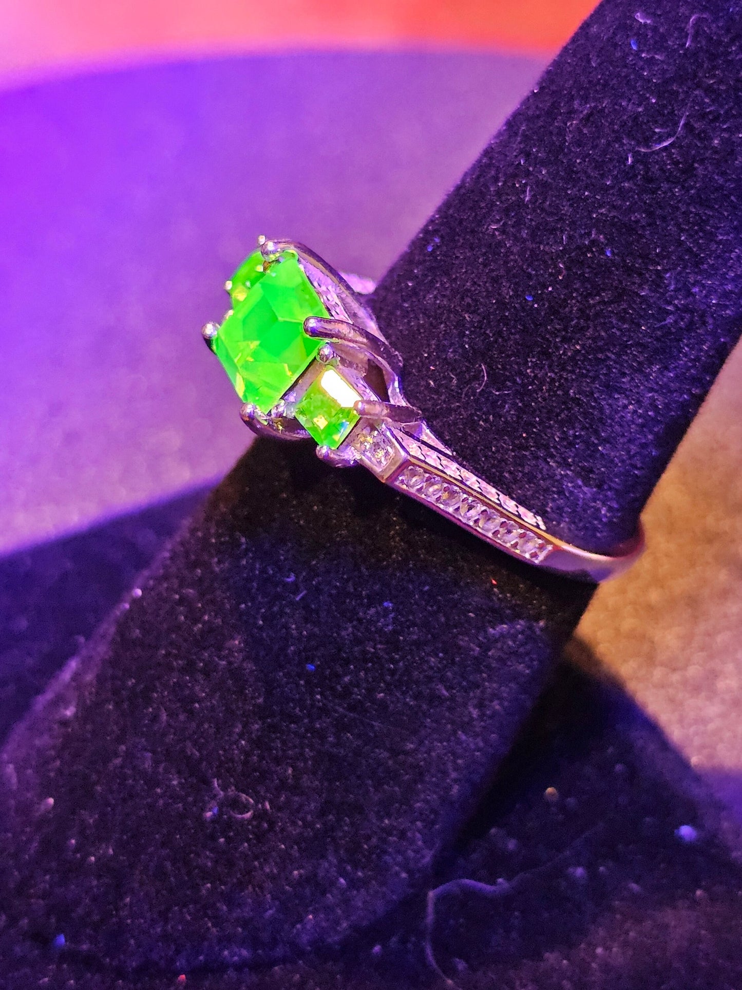 Uranium Glass Ring size 7 Sterling Silver  vintage Princess cut Uranium glass stone and 2 accent stones that glows under black / UV light