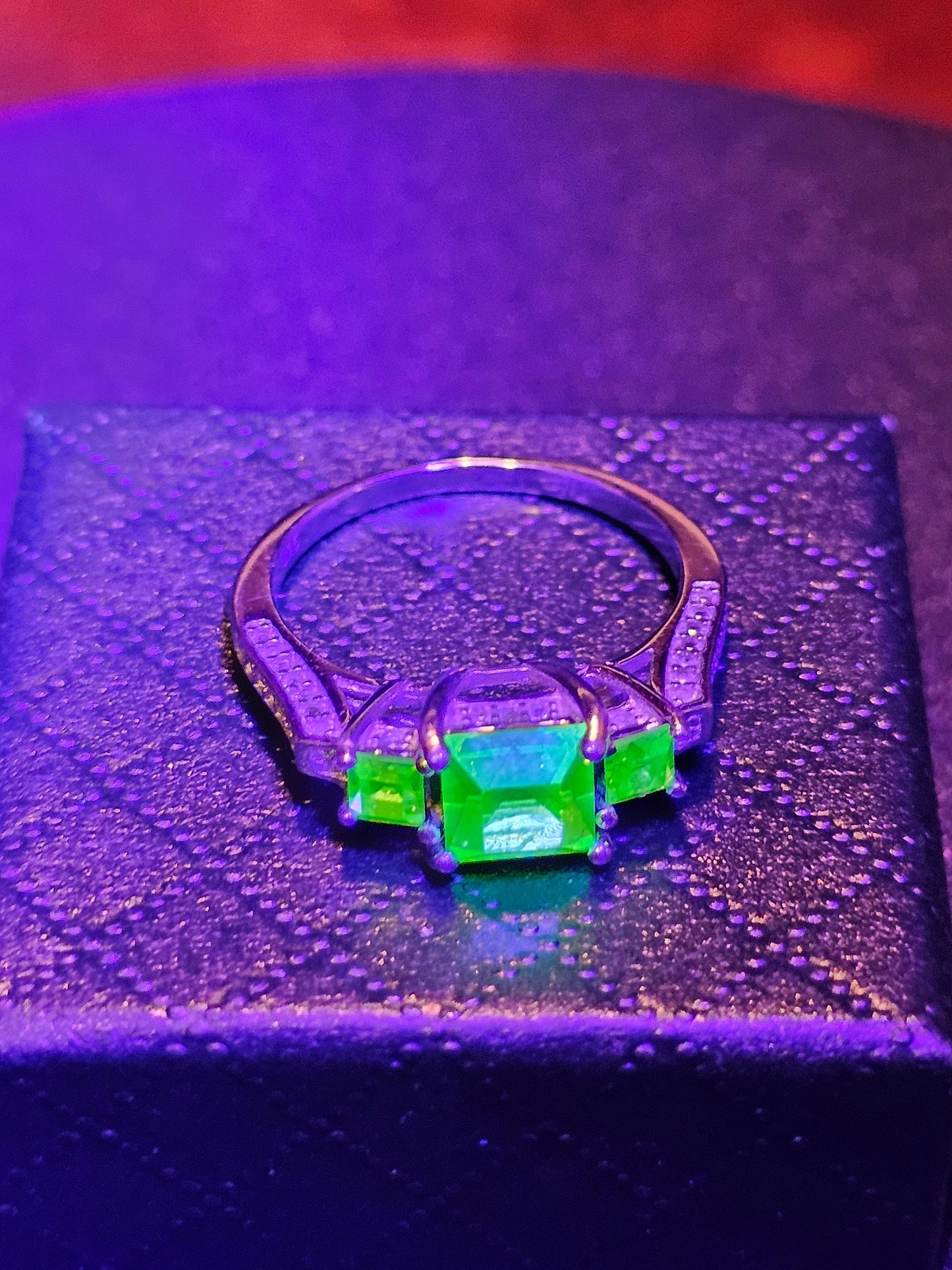 Uranium Glass Ring size 7 Sterling Silver  vintage Princess cut Uranium glass stone and 2 accent stones that glows under black / UV light