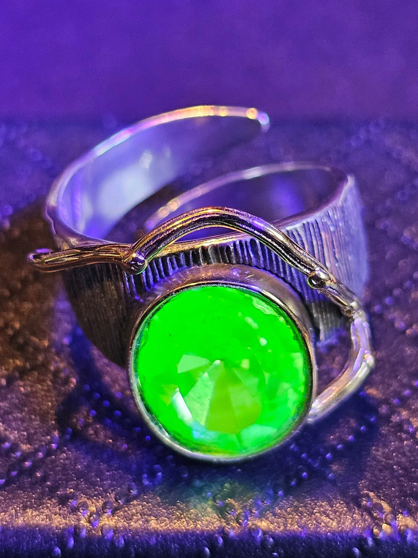 Uranium Glass Men's Ring Adjustable size with a 12x10 mm vintage Uranium glass Oval cut stone that glows under black / UV light