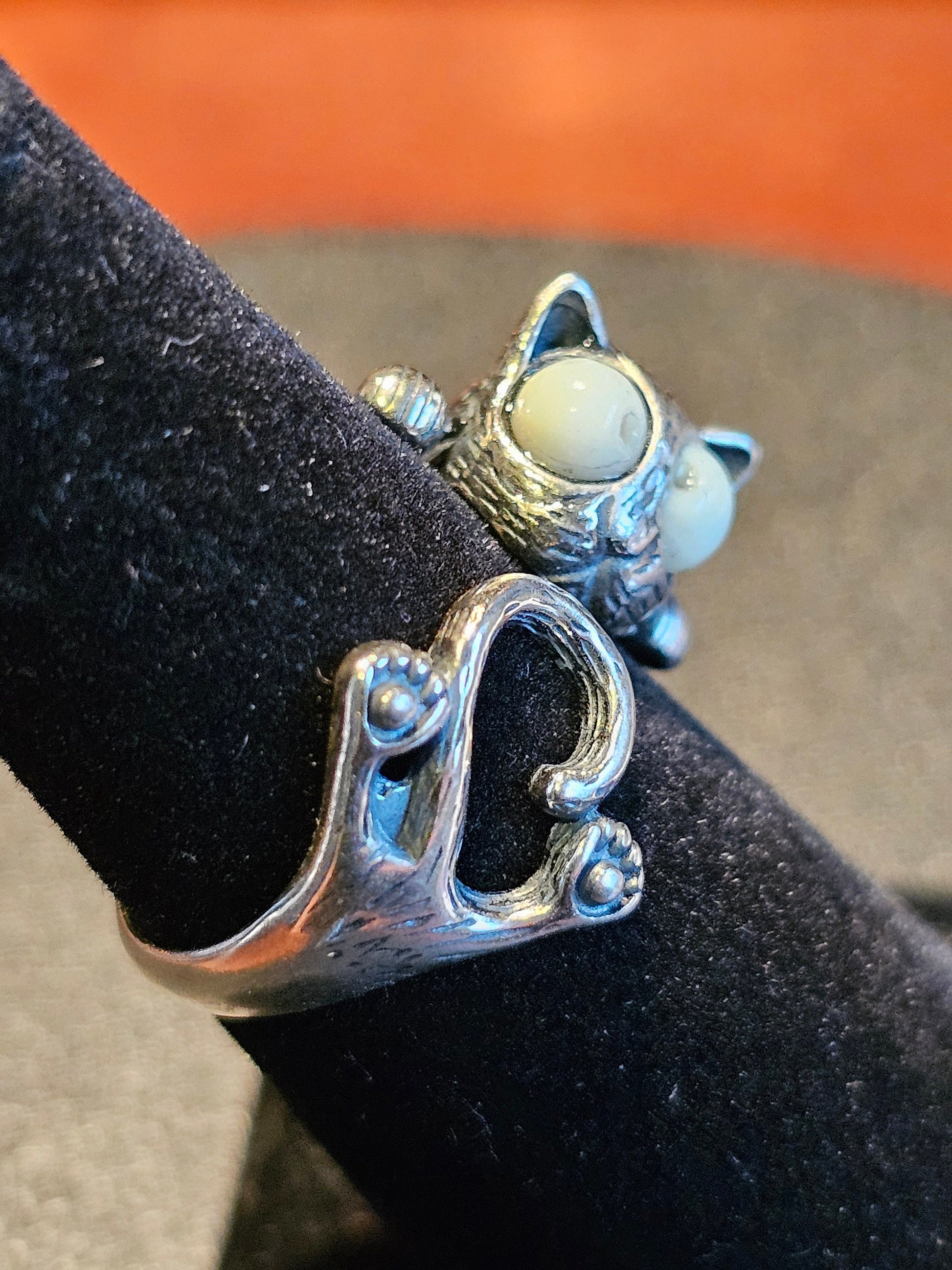 Uranium Glass Cat Ring Adjustable size in new Sterling Silver with vintage Uranium glass beads as eyes that glow under black / UV light