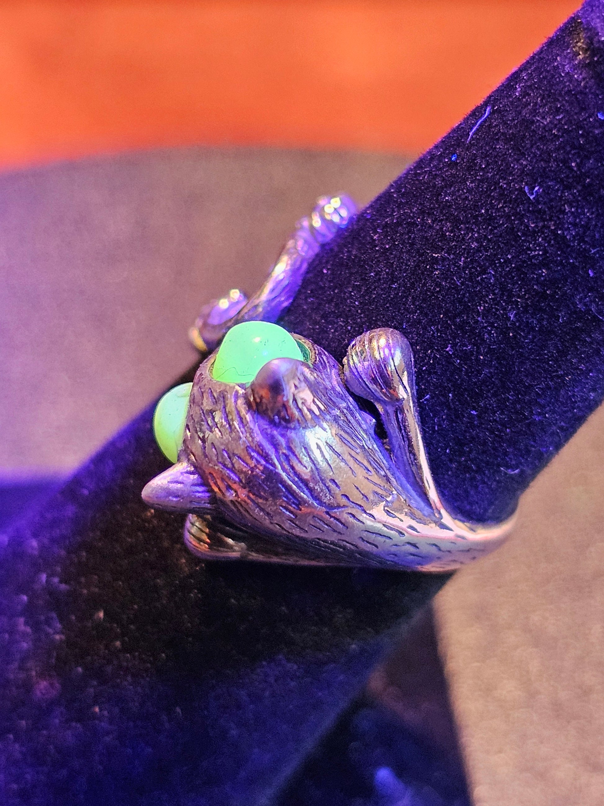 Uranium Glass Cat Ring Adjustable size in new Sterling Silver with vintage Uranium glass beads as eyes that glow under black / UV light