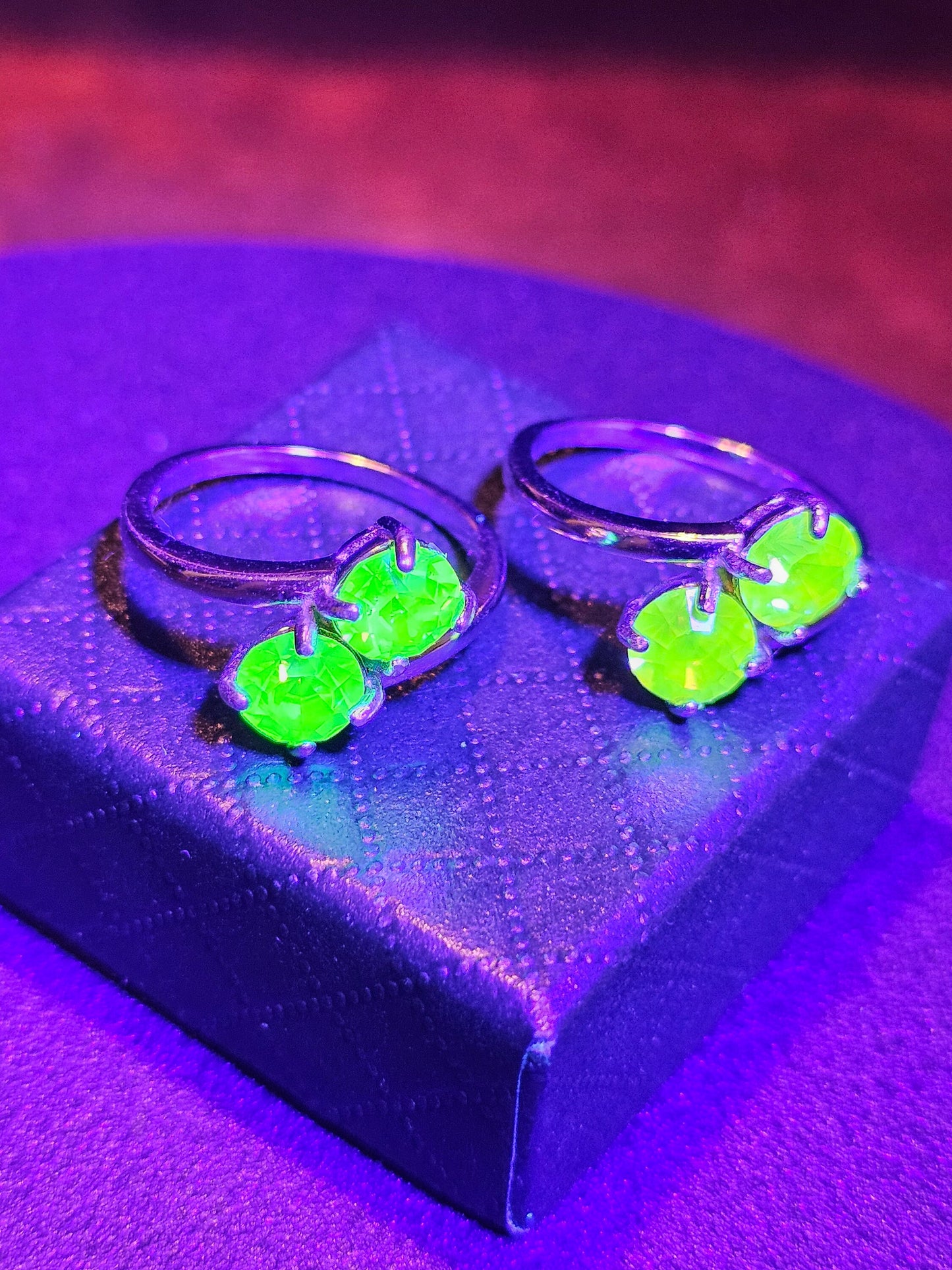 Uranium Glass Round cut Ring size 7 in Sterling Silver with 2 vintage 6mm Uranium glass stones that glows under black / UV light