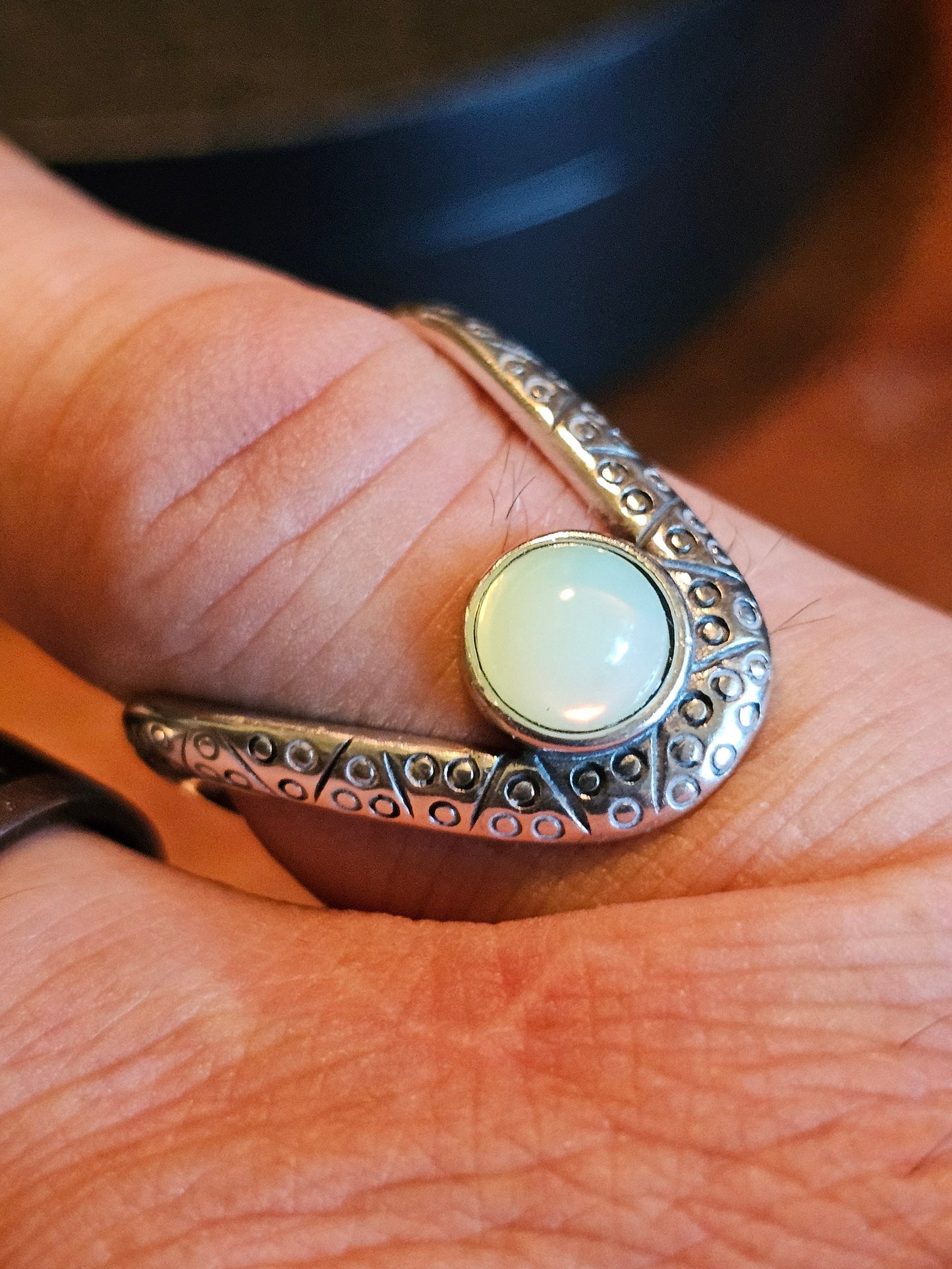 Uranium Glass Adjustable Ring  in new Sterling Silver very unique design with a vintage Uranium glass stone glows under black / UV light