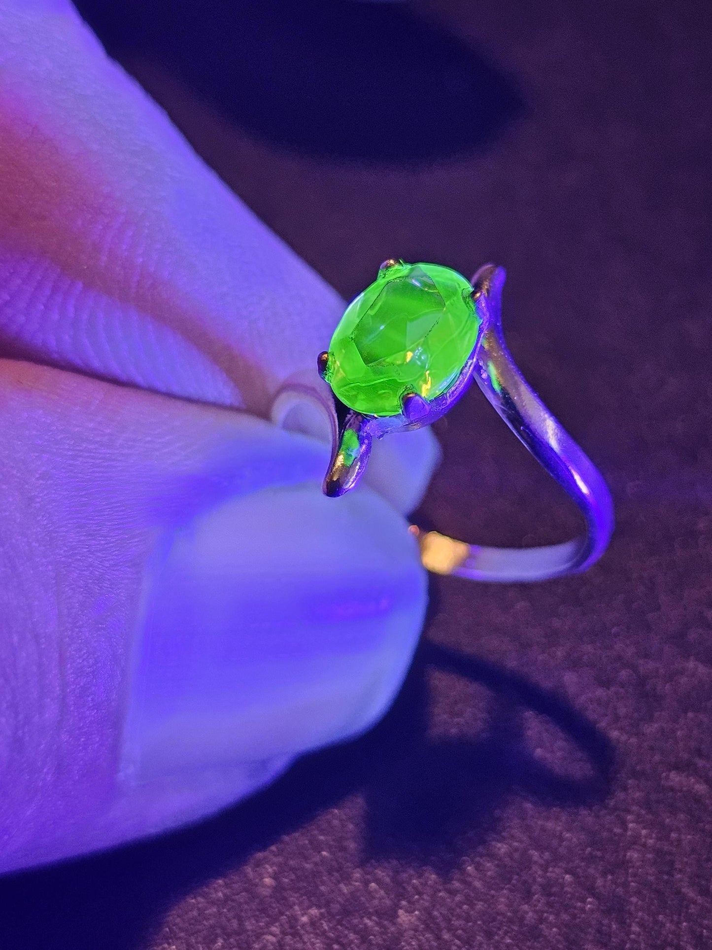 Uranium Glass Oval cut Ring size 5.5, 6, 6.5 in new Sterling Silver with a 8x6 mm Uranium glass stone that glows under black / UV light