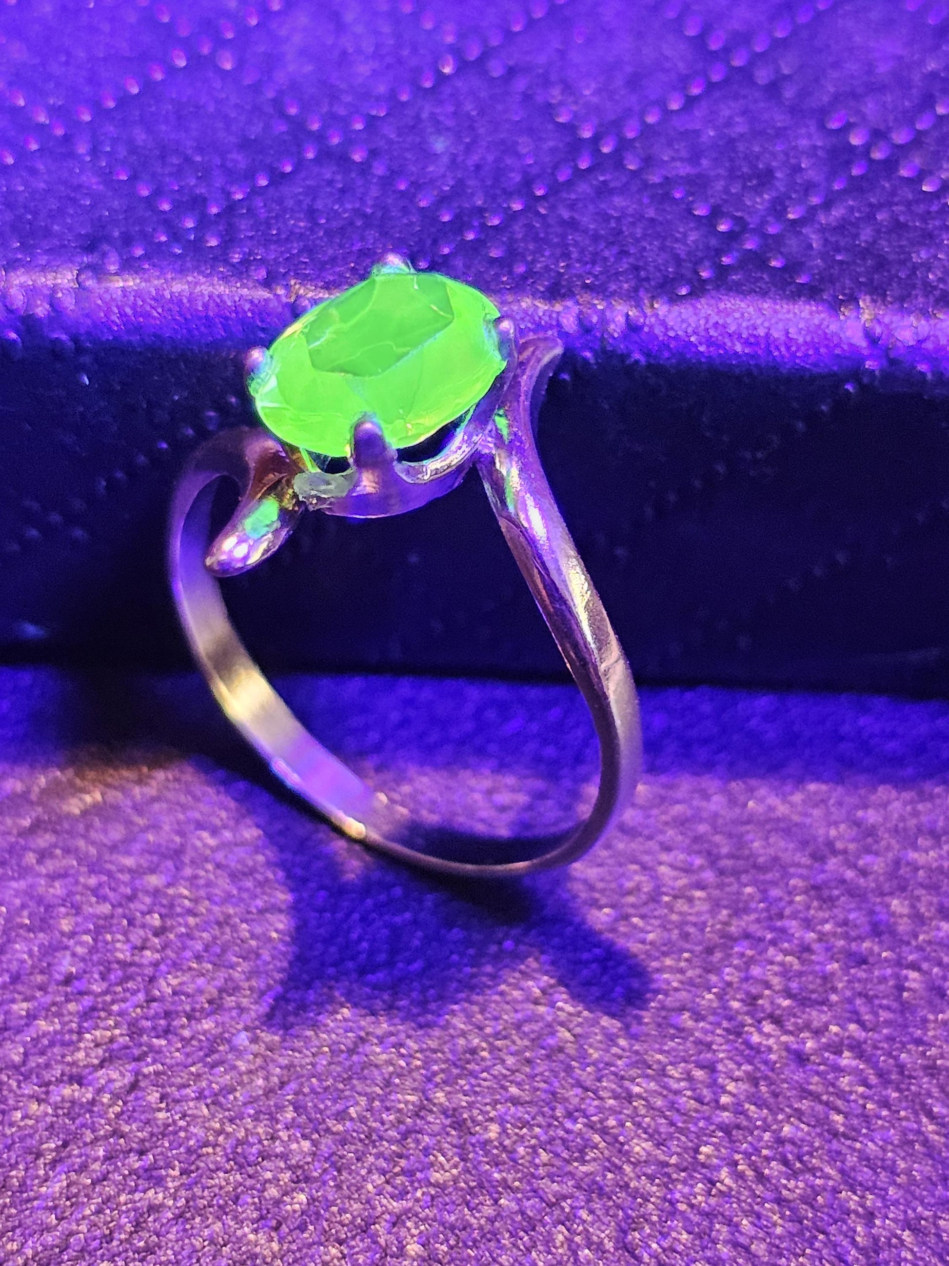 Uranium Glass Oval cut Ring size 5.5, 6, 6.5 in new Sterling Silver with a 8x6 mm Uranium glass stone that glows under black / UV light