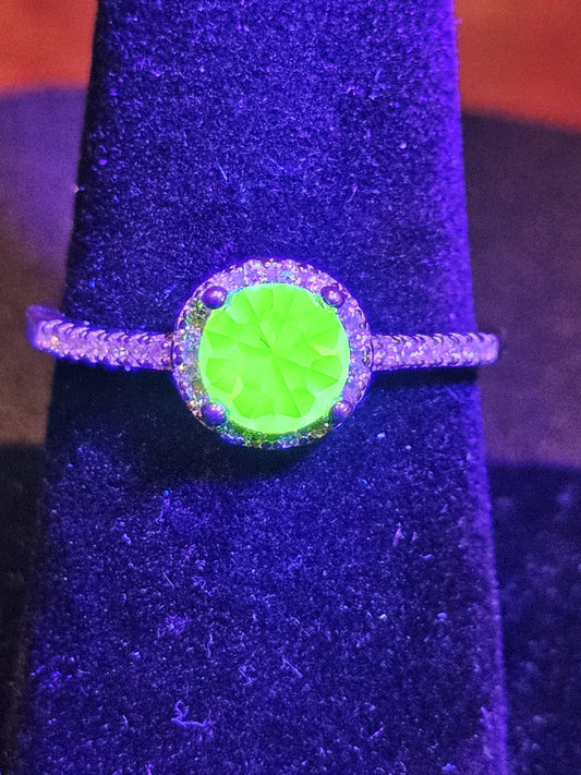Uranium Glass Round cut Ring size 5 to 10 READ DESCRIPTION new Sterling Silver vintage Uranium glass stone that glows under black / UV light