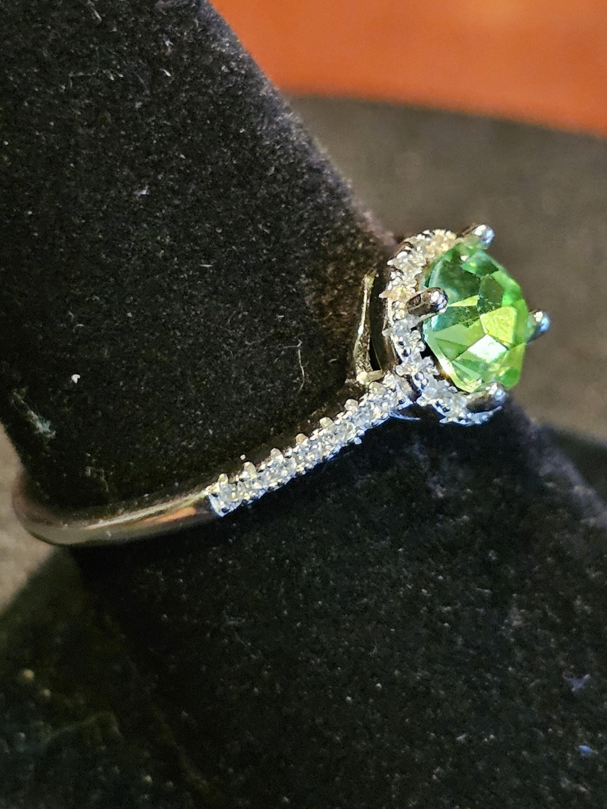 Uranium Glass Round cut Ring size 5 to 10 READ DESCRIPTION new Sterling Silver vintage Uranium glass stone that glows under black / UV light