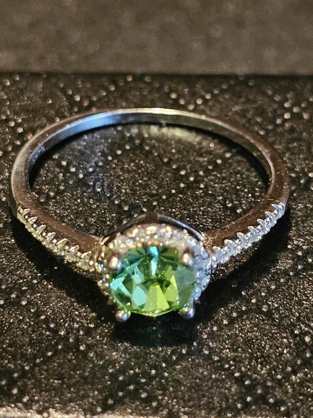 Uranium Glass Round cut Ring size 5 to 10 READ DESCRIPTION new Sterling Silver vintage Uranium glass stone that glows under black / UV light