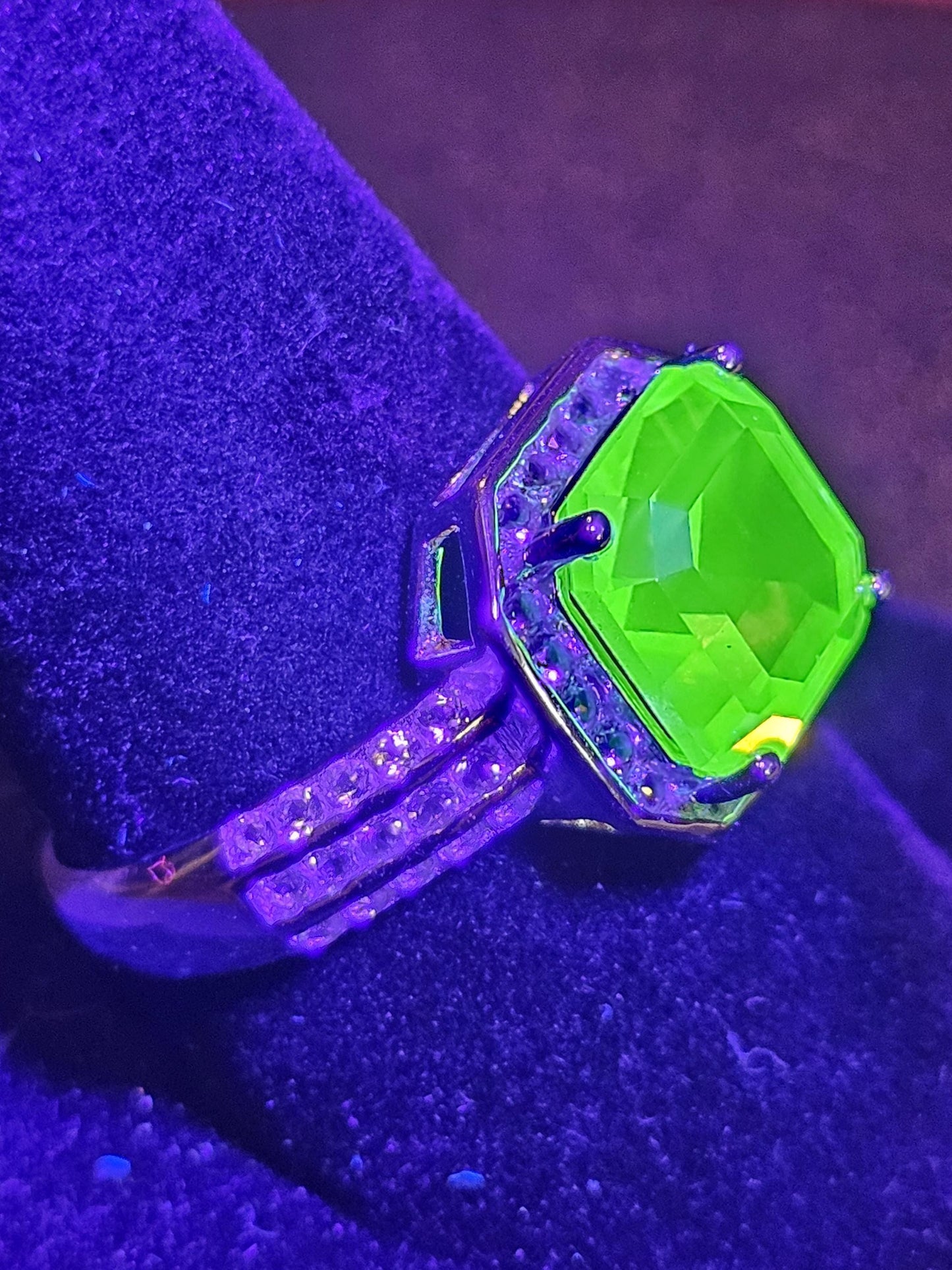 Uranium Glass Asscher cut Ring size 9.5 new Sterling Silver large vintage Uranium glass Square stone that glows under black / UV light