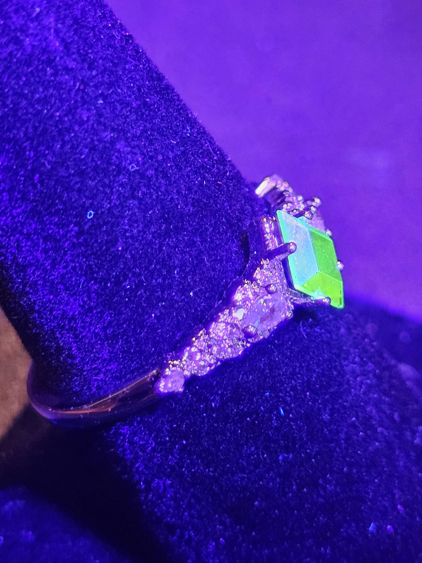 Uranium Glass Kite cut Ring size 6 to 10 in new Sterling Silver with a vintage 8x5 mm Uranium glass stone that glows under black / UV light