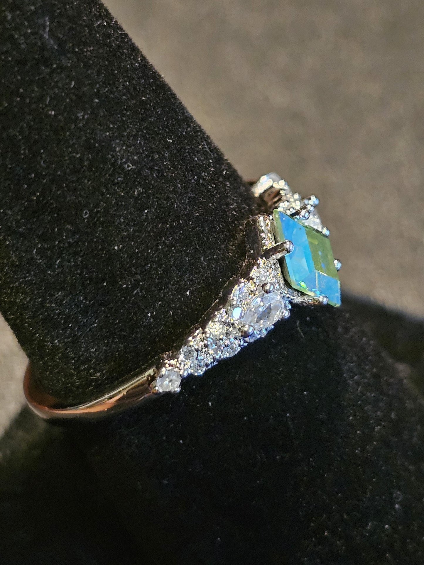 Uranium Glass Kite cut Ring size 6 to 10 in new Sterling Silver with a vintage 8x5 mm Uranium glass stone that glows under black / UV light
