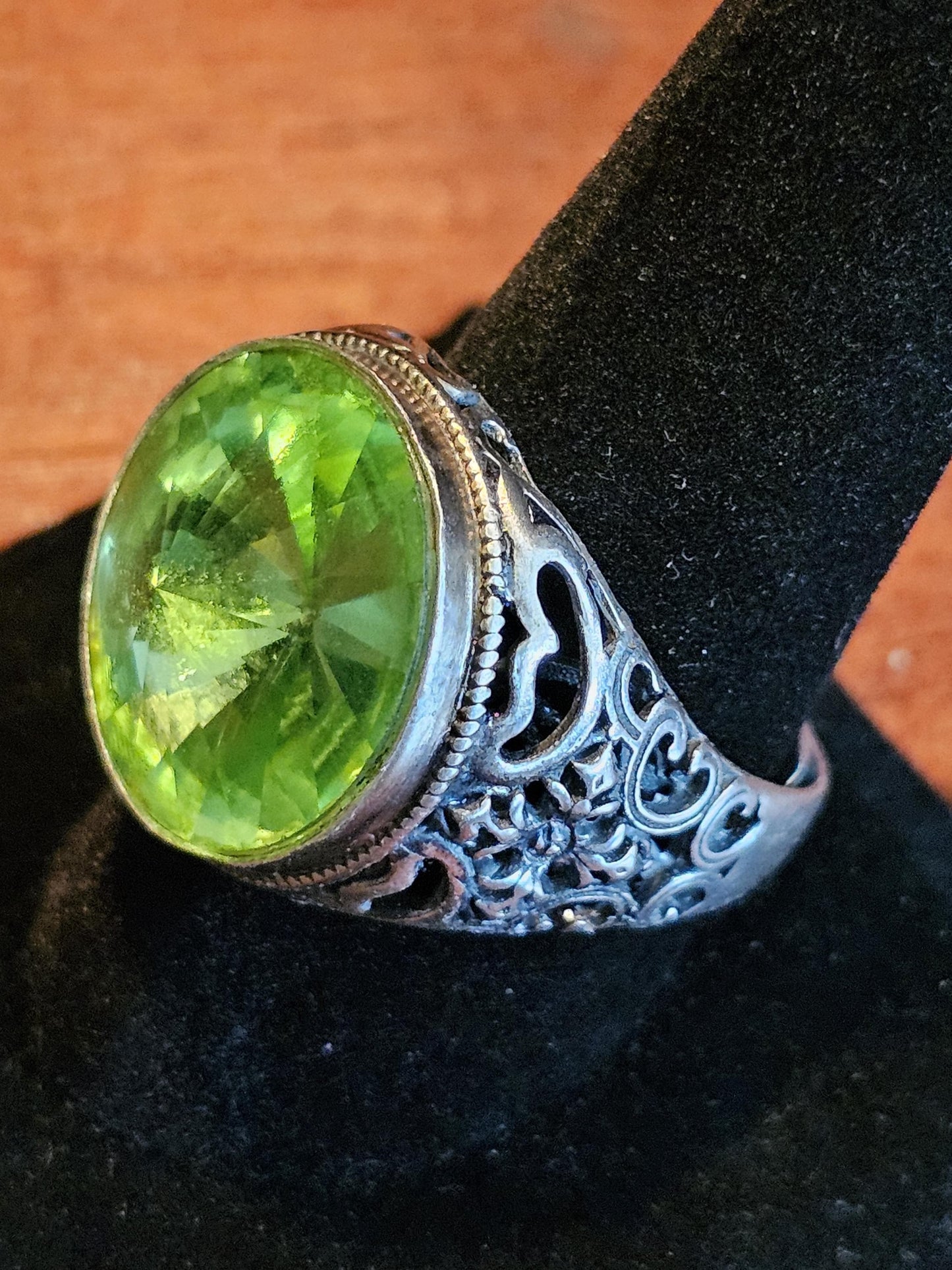 Uranium Glass Men Ring Adjustable with a large 18 mm vintage Uranium glass Rivolis style Round cut stone that glows under black/UV light