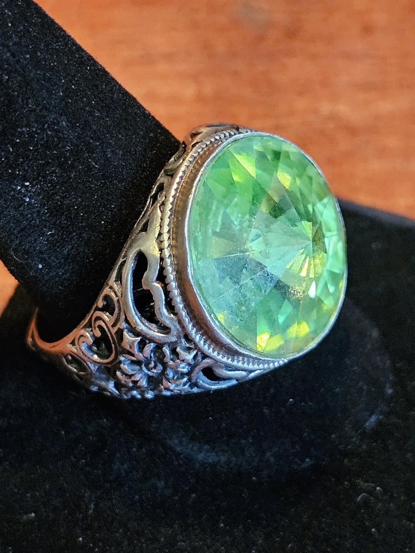 Uranium Glass Men Ring Adjustable with a large 18 mm vintage Uranium glass Rivolis style Round cut stone that glows under black/UV light