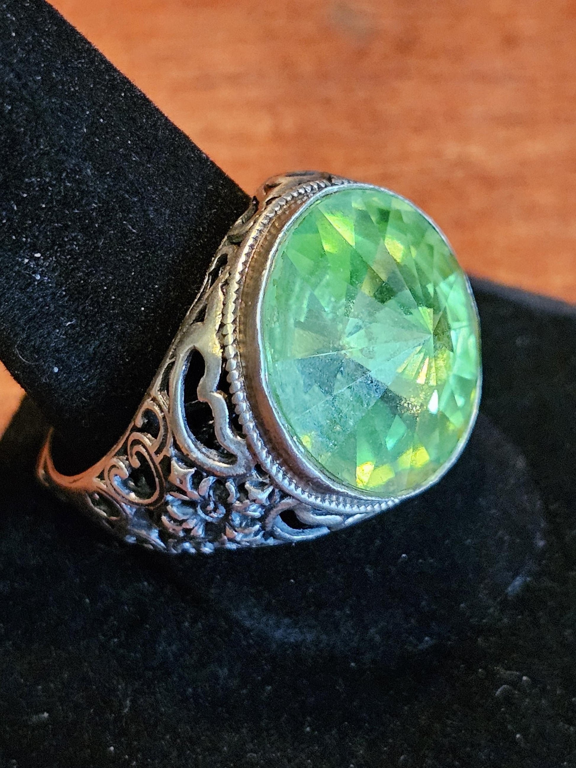 Uranium Glass Men Ring Adjustable with a large 18 mm vintage Uranium glass Rivolis style Round cut stone that glows under black/UV light