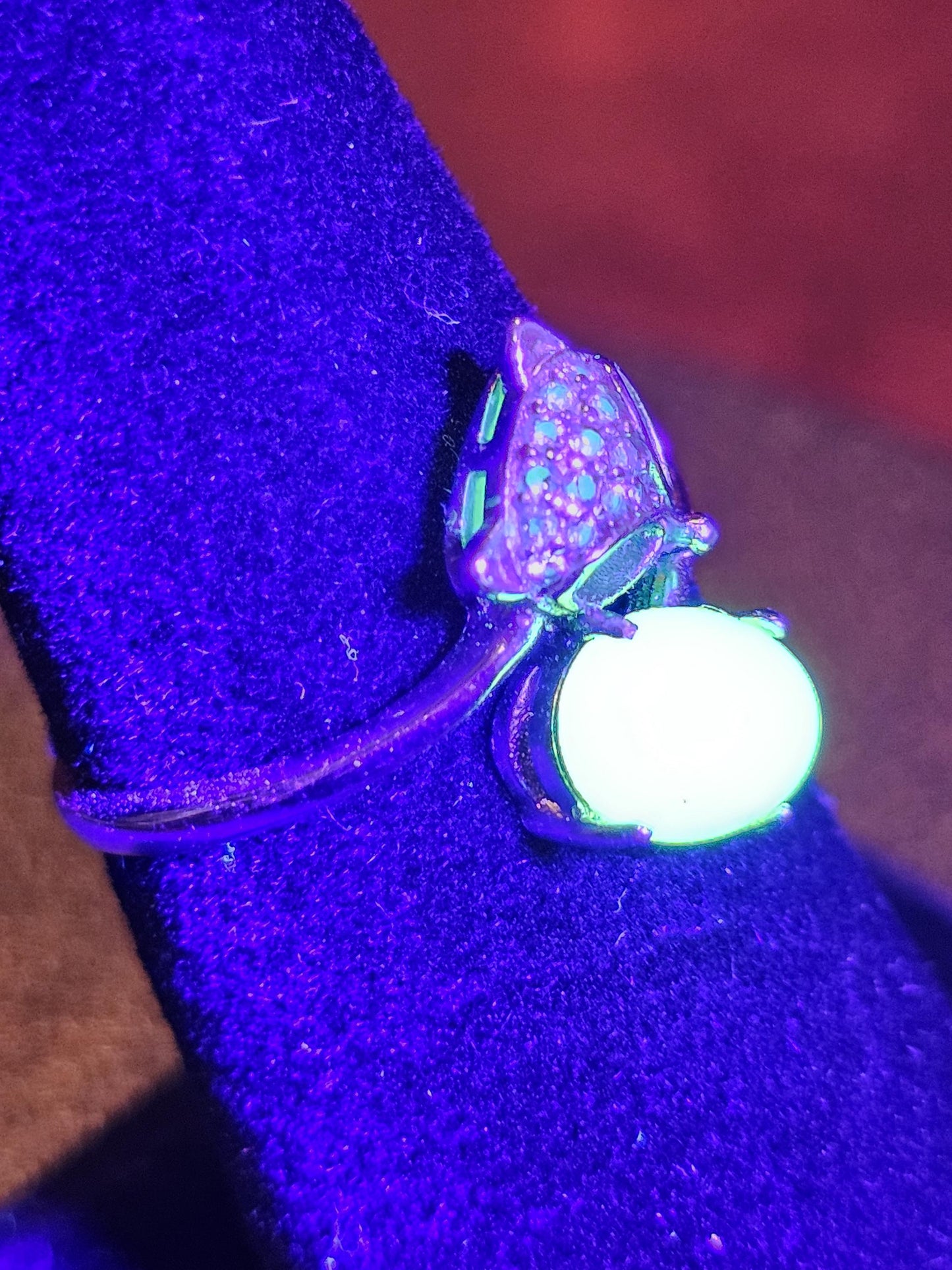 Uranium Glass Fox Ring Adjustable size in new Sterling Silver with a vintage Oval cut Uranium glass stone that glows under black / UV light