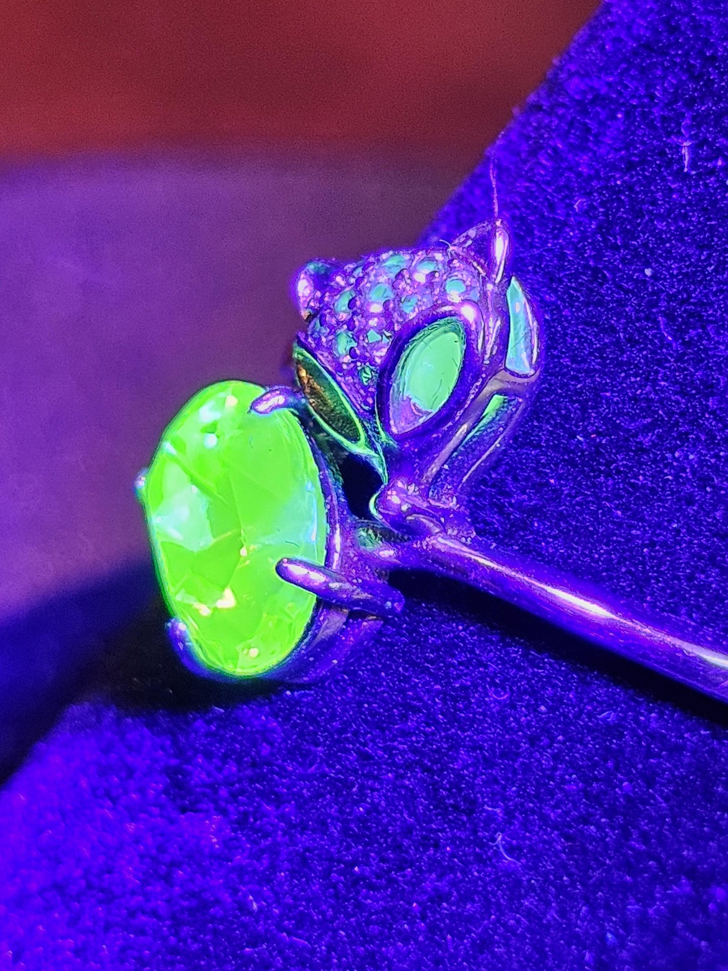 Uranium Glass Fox Ring Adjustable size in new Sterling Silver with a vintage Oval cut Uranium glass stone that glows under black / UV light