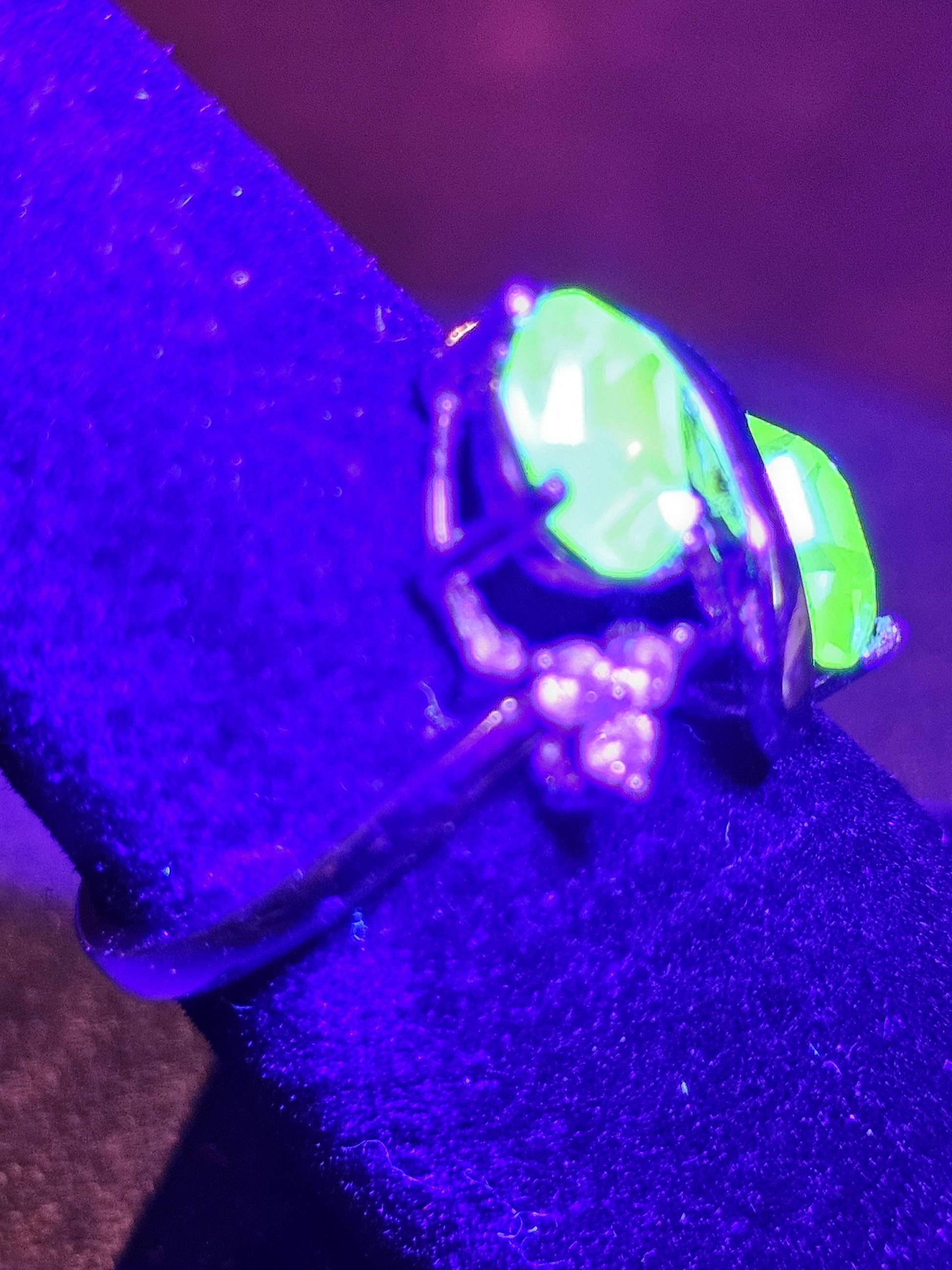 Uranium Glass Oval cut Ring size 7 new Sterling Silver with two vintage 8x6mm Uranium glass stones that glow under black / UV light