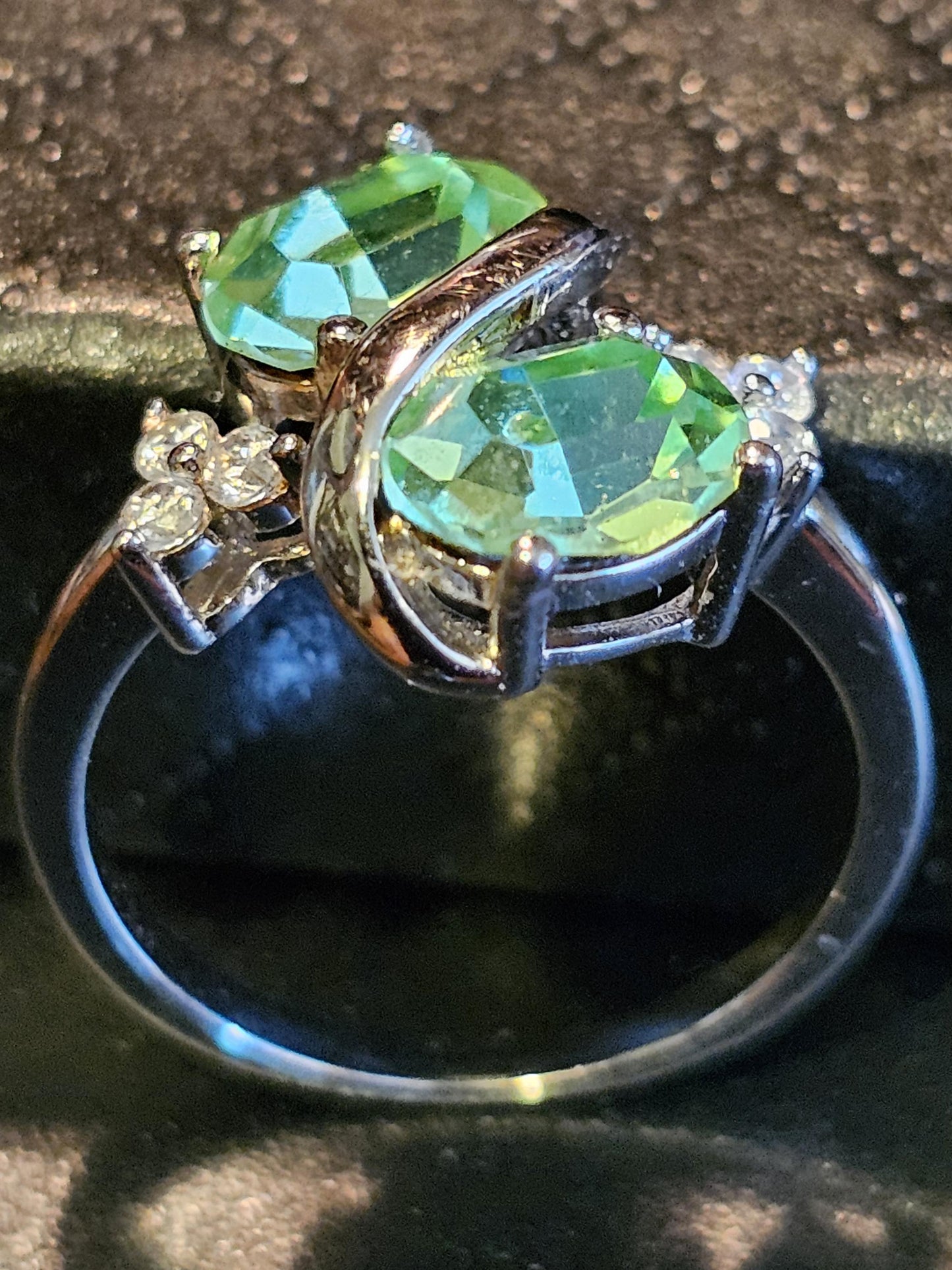 Uranium Glass Oval cut Ring size 7 new Sterling Silver with two vintage 8x6mm Uranium glass stones that glow under black / UV light