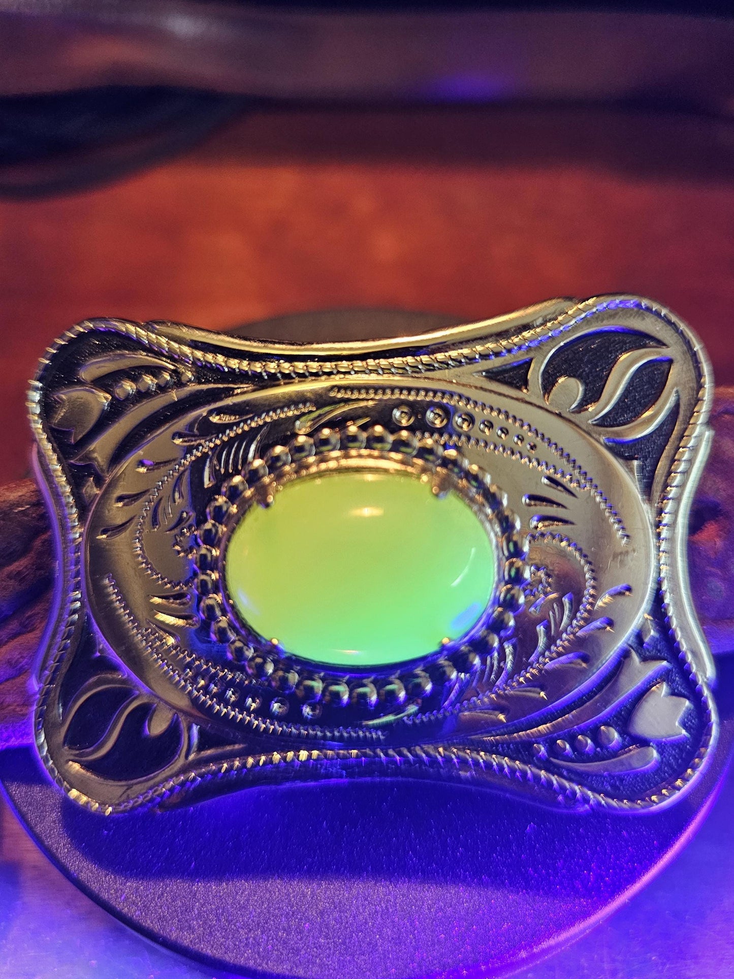 Uranium Glass Belt Buckle large 25x18 mm Oval cut Round top Cabochon cut vintage Uranium Glass stone that glows under black / UV light