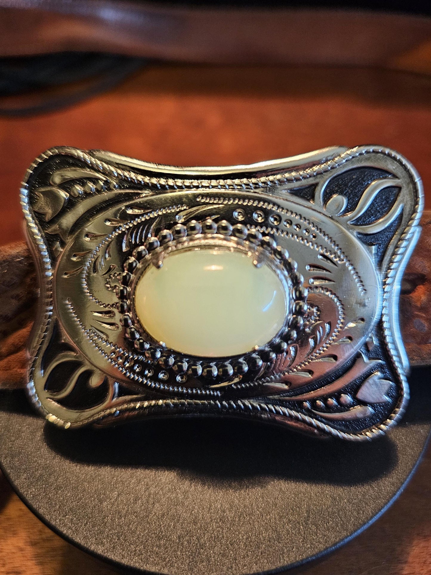 Uranium Glass Belt Buckle large 25x18 mm Oval cut Round top Cabochon cut vintage Uranium Glass stone that glows under black / UV light