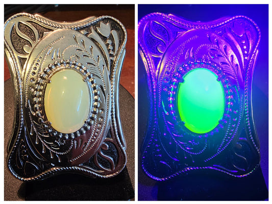 Uranium Glass Belt Buckle large 25x18 mm Oval cut Round top Cabochon cut vintage Uranium Glass stone that glows under black / UV light