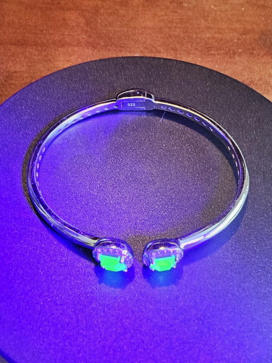 Uranium Glass Bracelet new Sterling Silver with a vintage Uranium glass Princess cut stones that glows under black / UV light