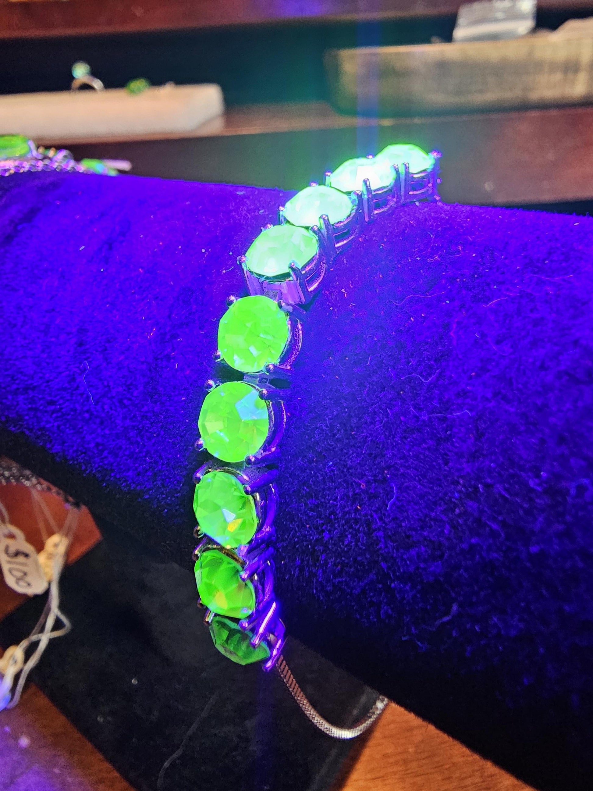 Uranium Glass Bracelet new Sterling Silver with 9 vintage Uranium glass Round cut stones in 6 mm that glow under black / UV light.