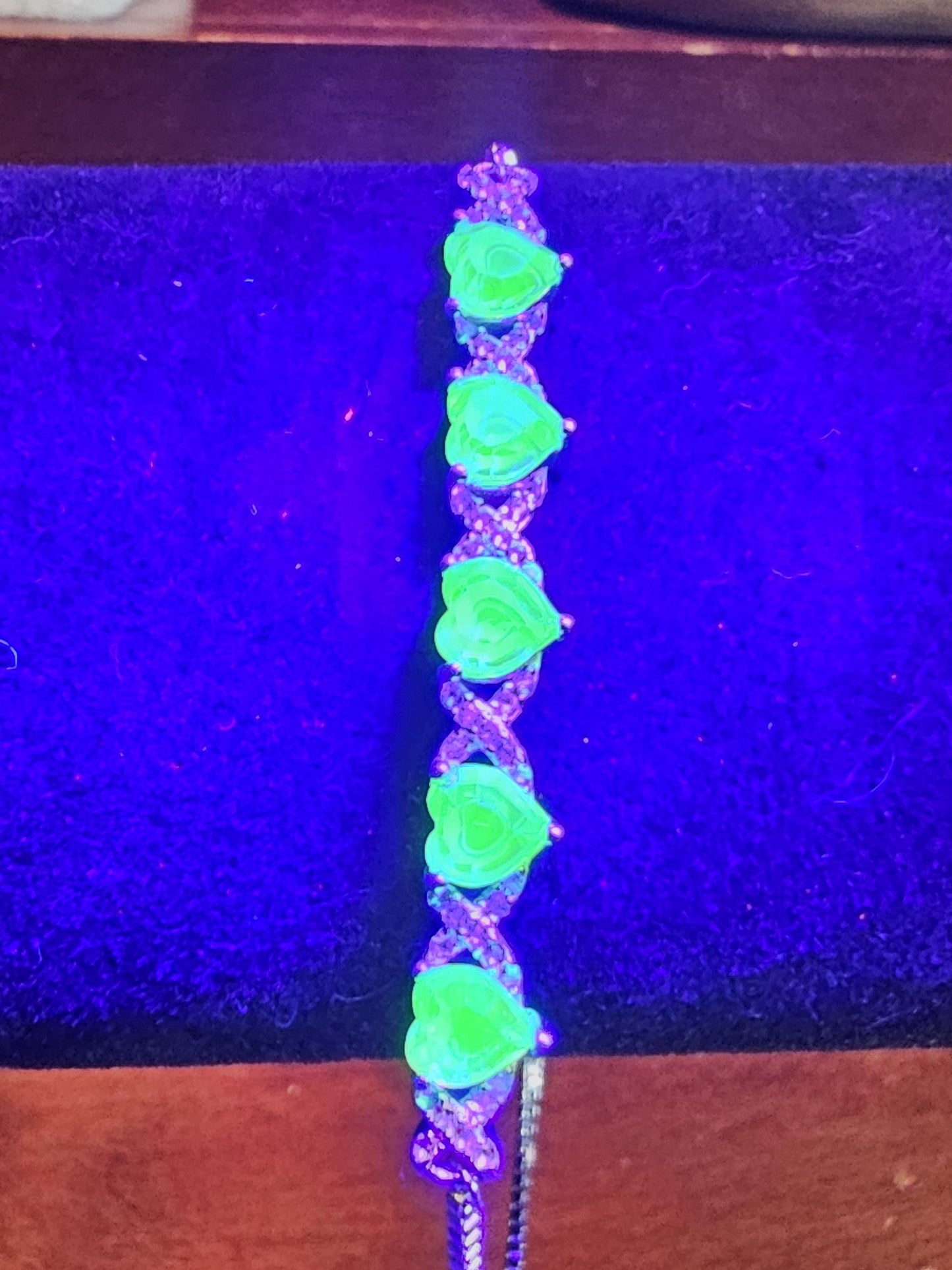 Uranium Glass Bracelet new Sterling Silver with 5 vintage Uranium glass Heart cut 5x5.5 mm stones that glow under black / UV light