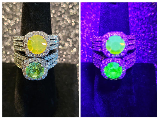Uranium Glass Round cut ring size 7 new Sterling Silver Plated with a vintage Uranium glass  stone 8 mm that glows under black / UV light
