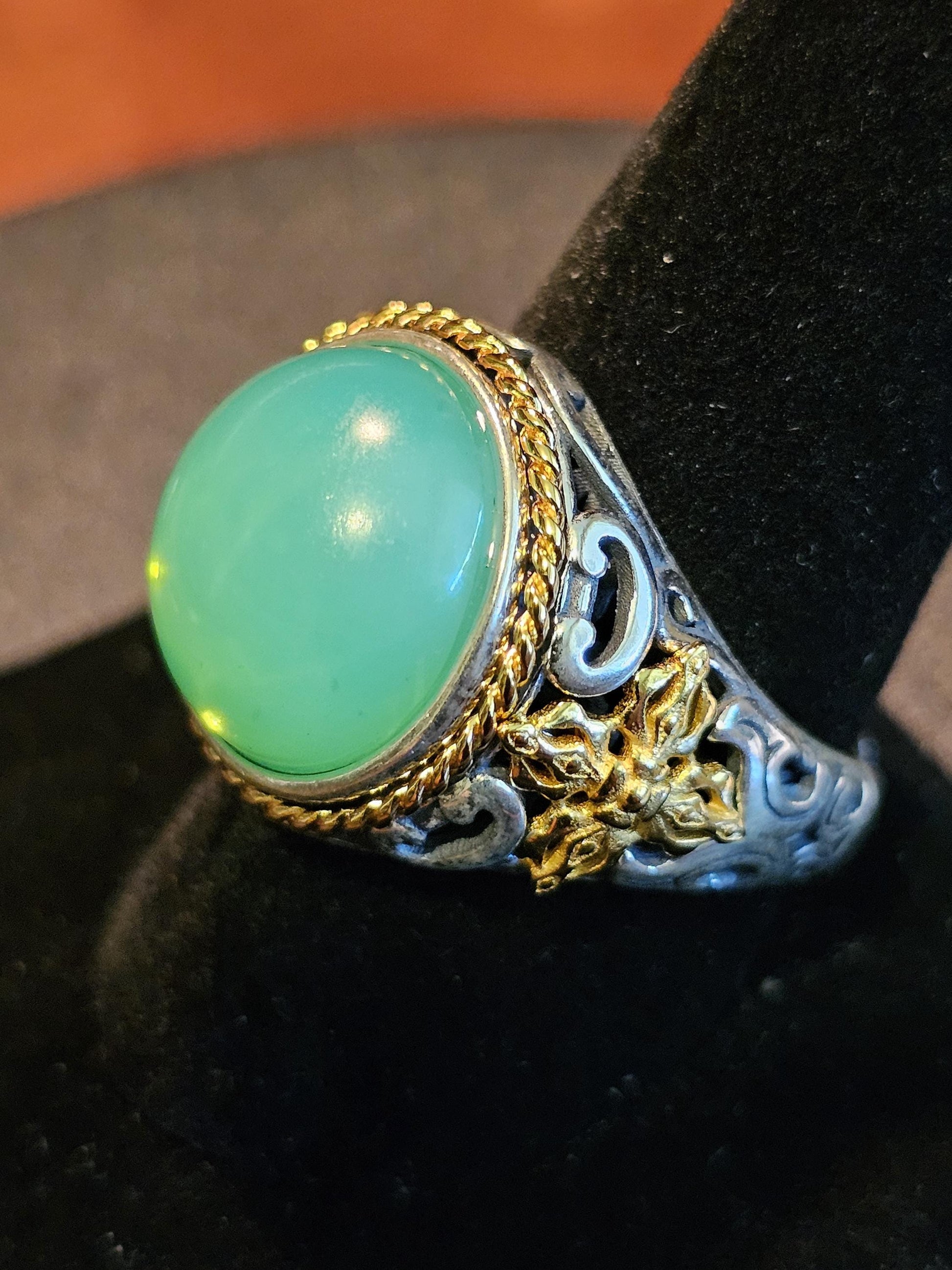 Uranium Glass Men's Ring Adjustable with 15 mm vintage Uranium glass Round cut Cabochon opal colored stone that glows under black / UV light