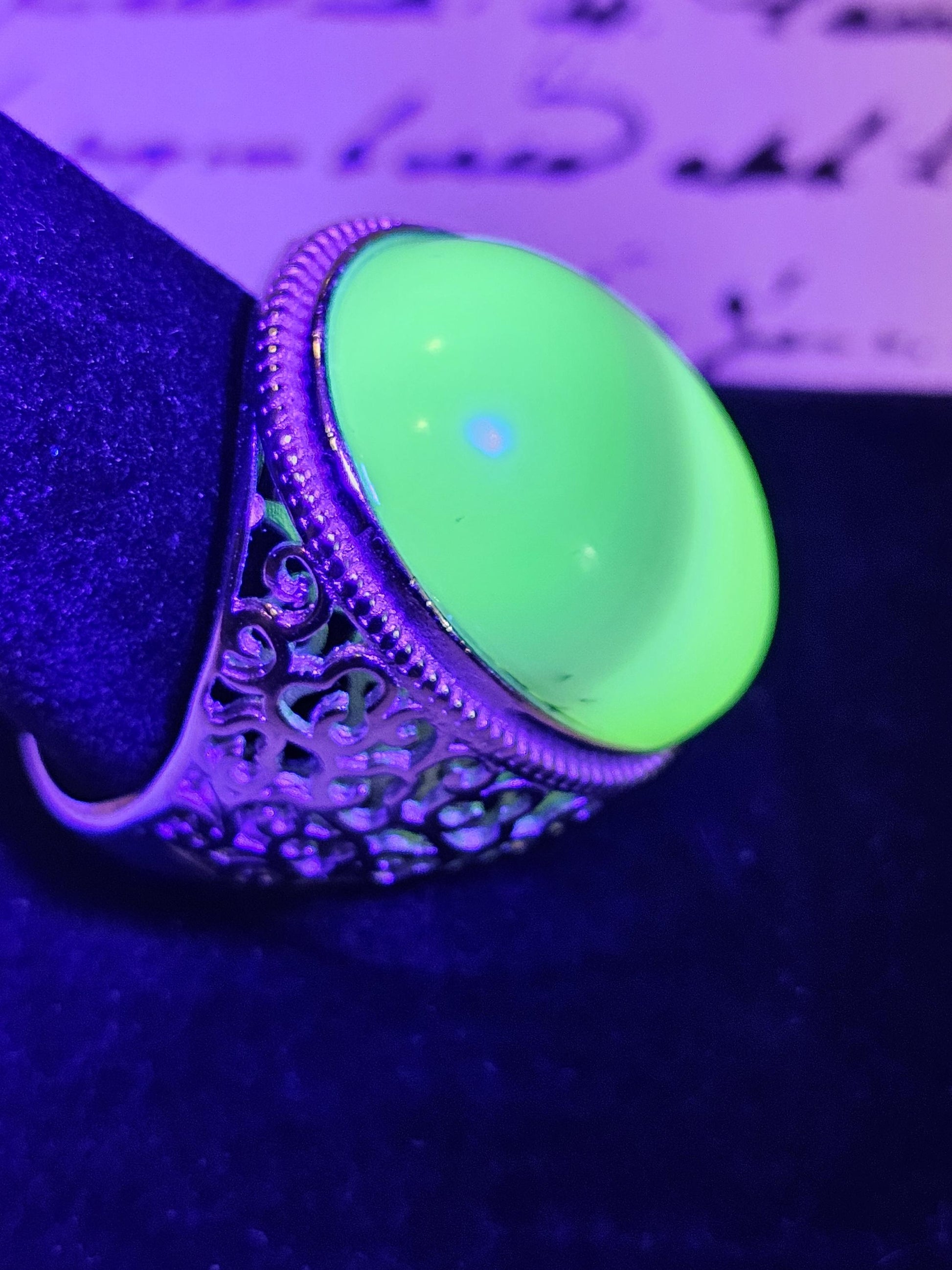 Uranium Glass Adjustable ring Unisex with 23x18 mm vintage Uranium glass Cabochon cut opal colored Oval stone that glows under black/UV ligh