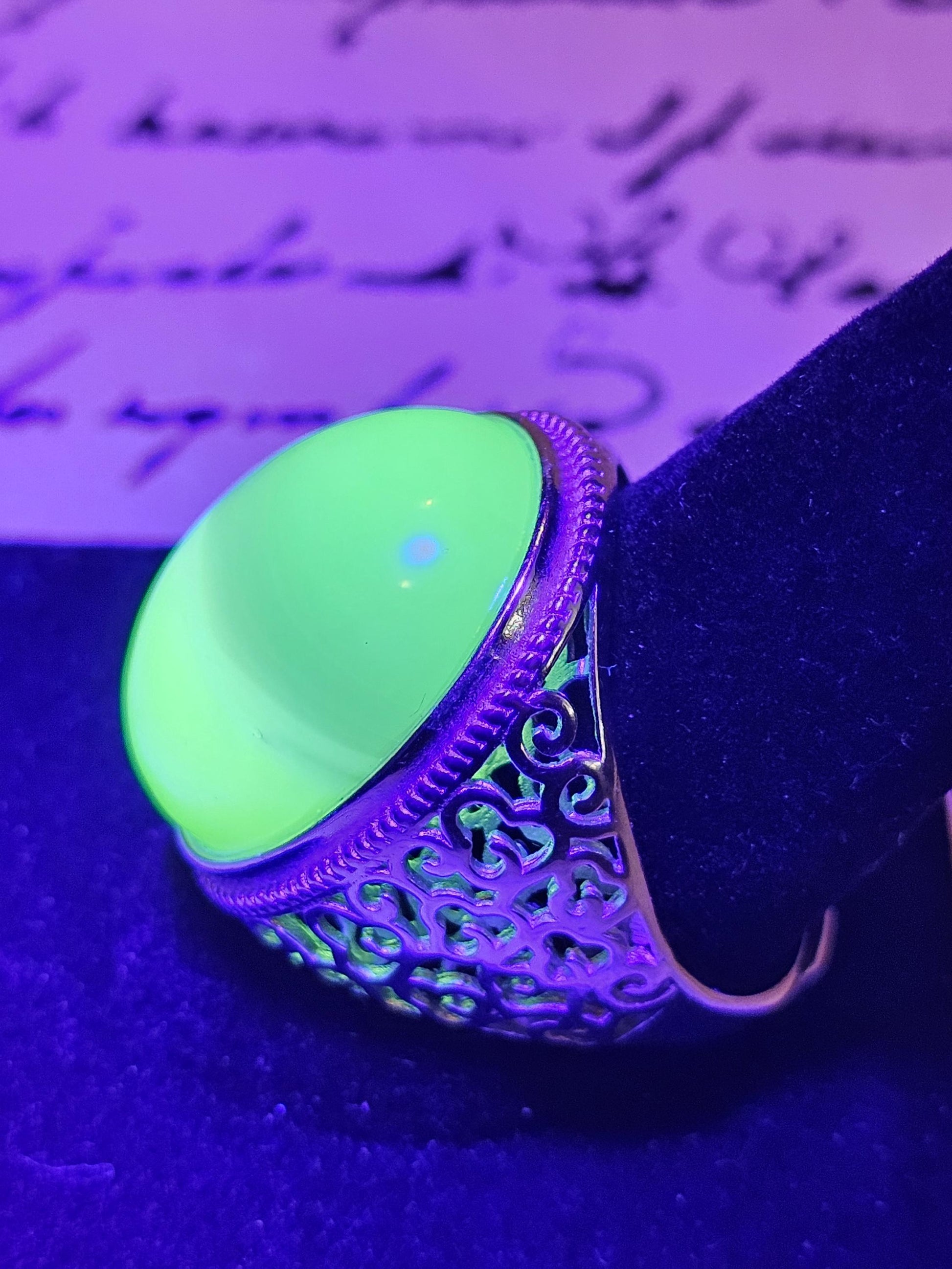 Uranium Glass Adjustable ring Unisex with 23x18 mm vintage Uranium glass Cabochon cut opal colored Oval stone that glows under black/UV ligh