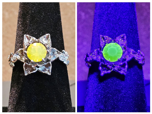 Uranium Glass Round cut Ring Flower style new Sterling Silver size 7 vintage Yellow Uranium glass stone that glows under black / UV light