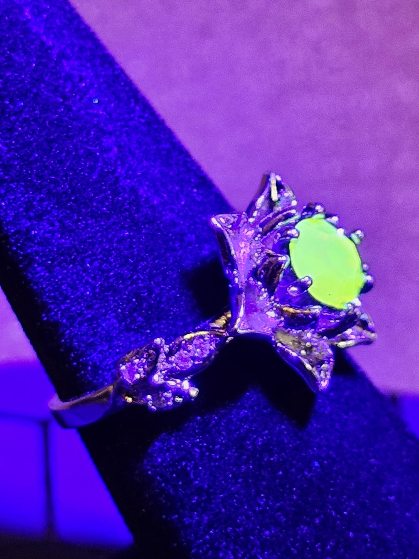 Uranium Glass Round cut Ring Flower style new Sterling Silver size 7 vintage Yellow Uranium glass stone that glows under black / UV light