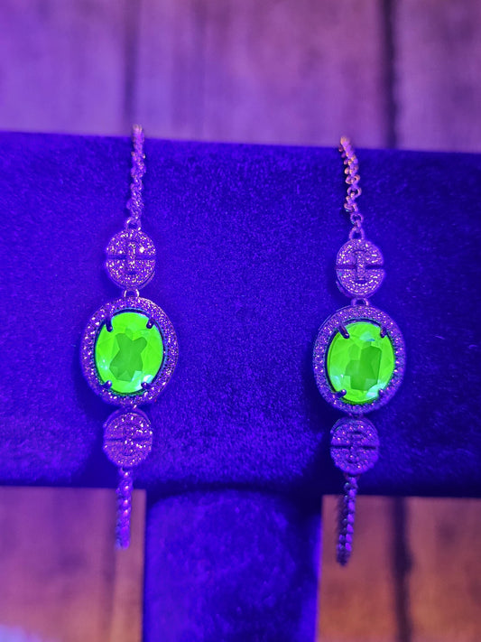 Uranium Glass Bracelet new Sterling Silver containing a vintage 10x8 mm Uranium glass Oval cut stone that glows under black / UV light