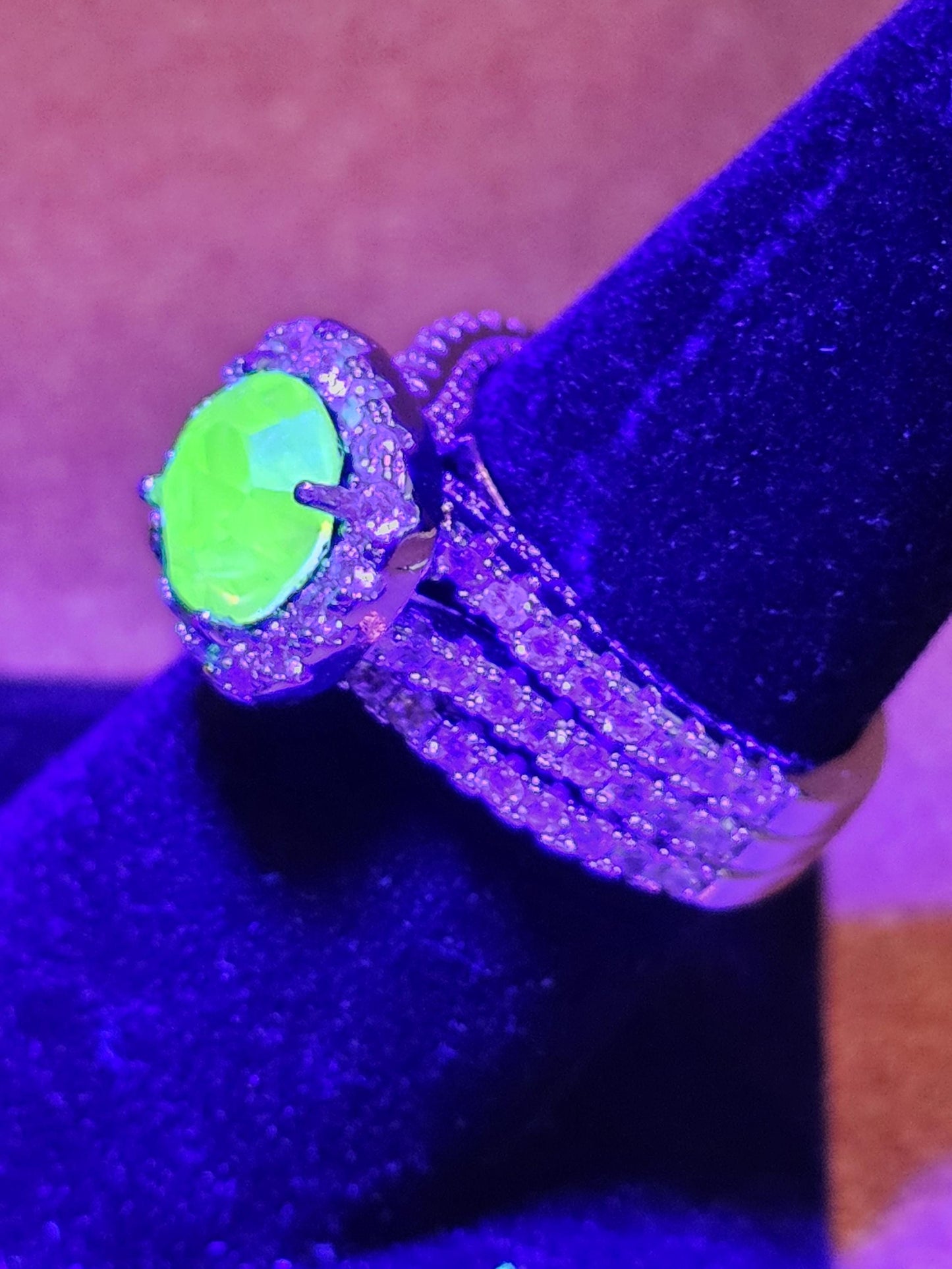 Uranium Glass Round cut Ring in size 7.  New Silver plated with a vintage 8mm Uranium glass stone that glows under black/UV light
