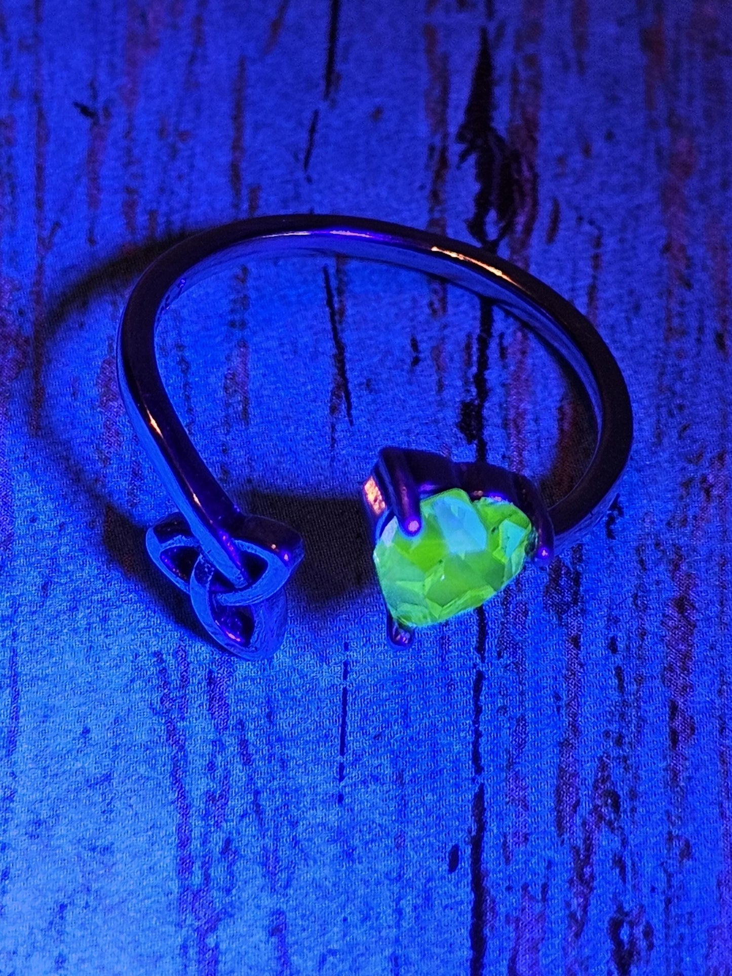 Uranium Glass Heart cut Ring adjustable size Celtic new Sterling Silver with a vintage Uranium glass stone that glows under black  UV light