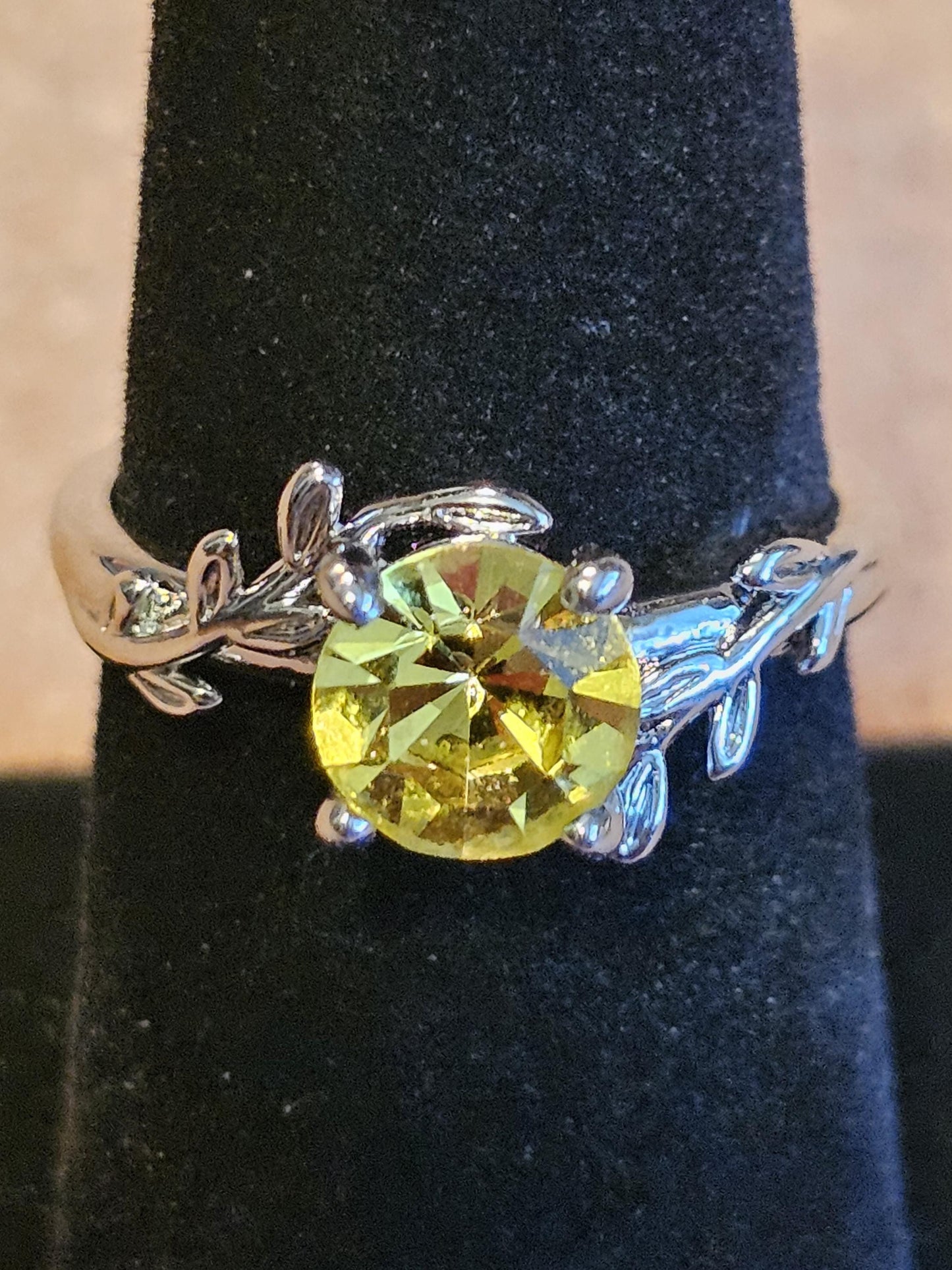 Cadmium Glass Round cut Ring size 7 new Silver plated ring with vintage 7 mm Cadmium glass stone that glows under black / UV light