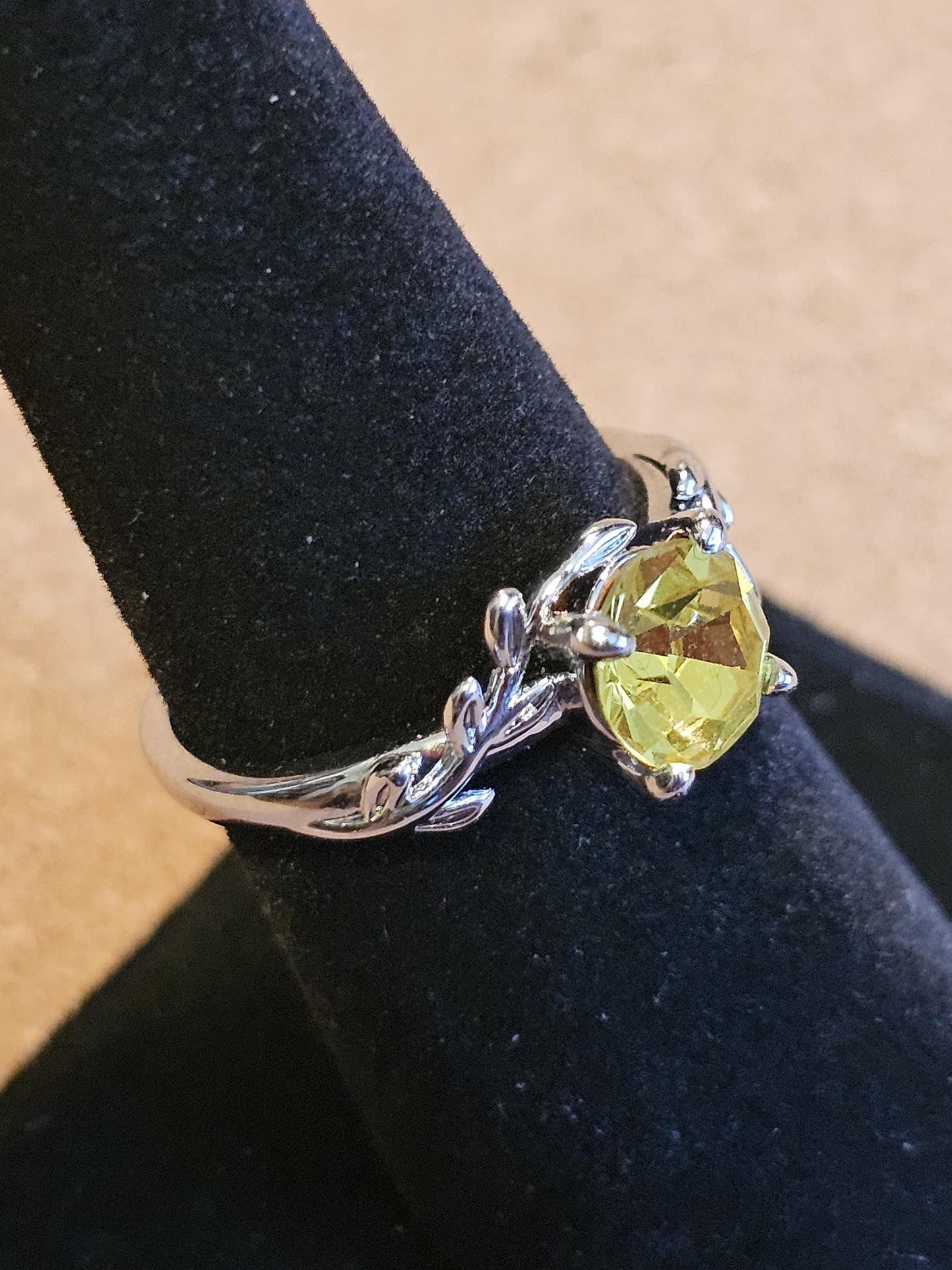 Cadmium Glass Round cut Ring size 7 new Silver plated ring with vintage 7 mm Cadmium glass stone that glows under black / UV light