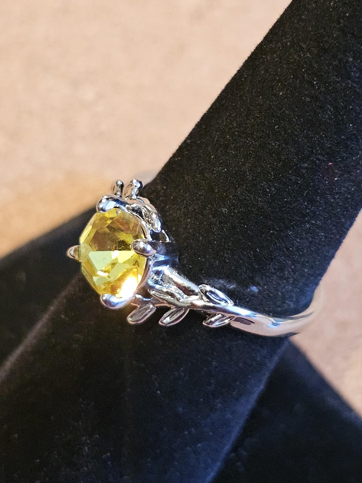 Cadmium Glass Round cut Ring size 7 new Silver plated ring with vintage 7 mm Cadmium glass stone that glows under black / UV light