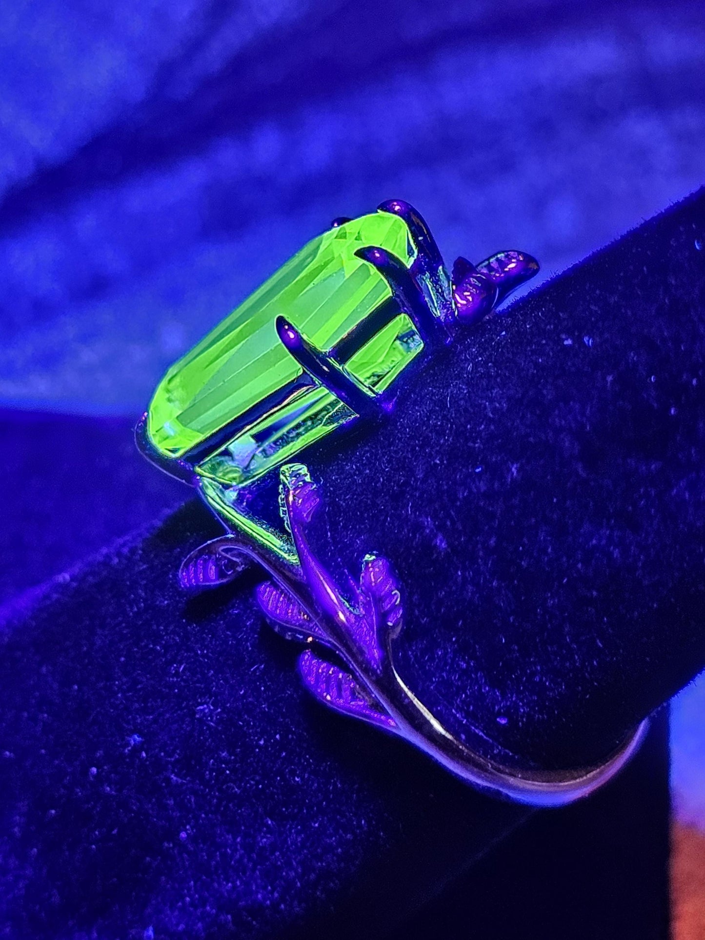 Uranium Glass Coffin cut Ring size 4 through 10.5 in Sterling Silver with a cut Czech Uranium glass stone that glows under black / UV light