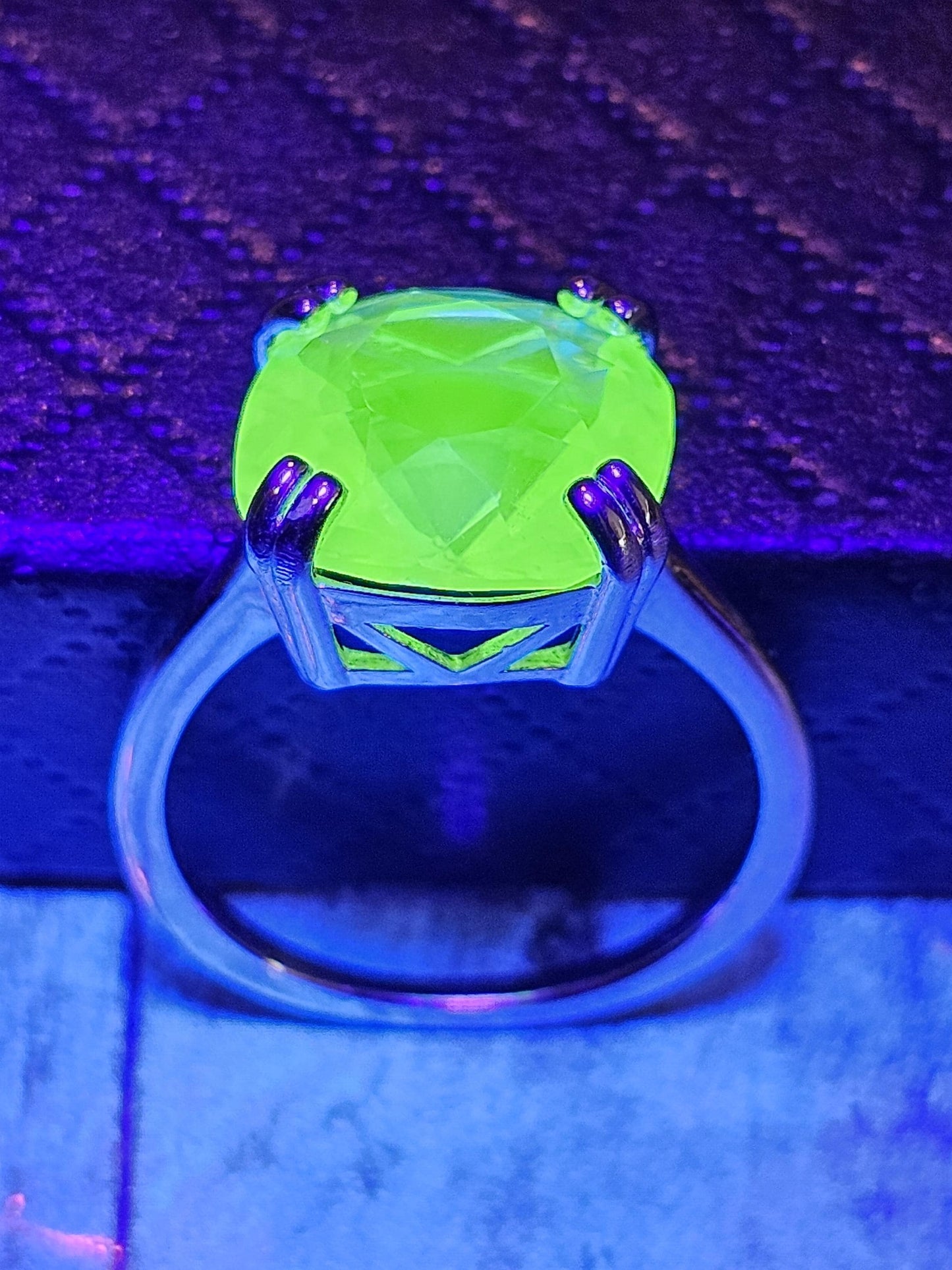 Uranium Glass Cushion cut Solitaire style Ring in size 7.5 with a rare 12 mm vintage Uranium glass stone that glows under black / UV light